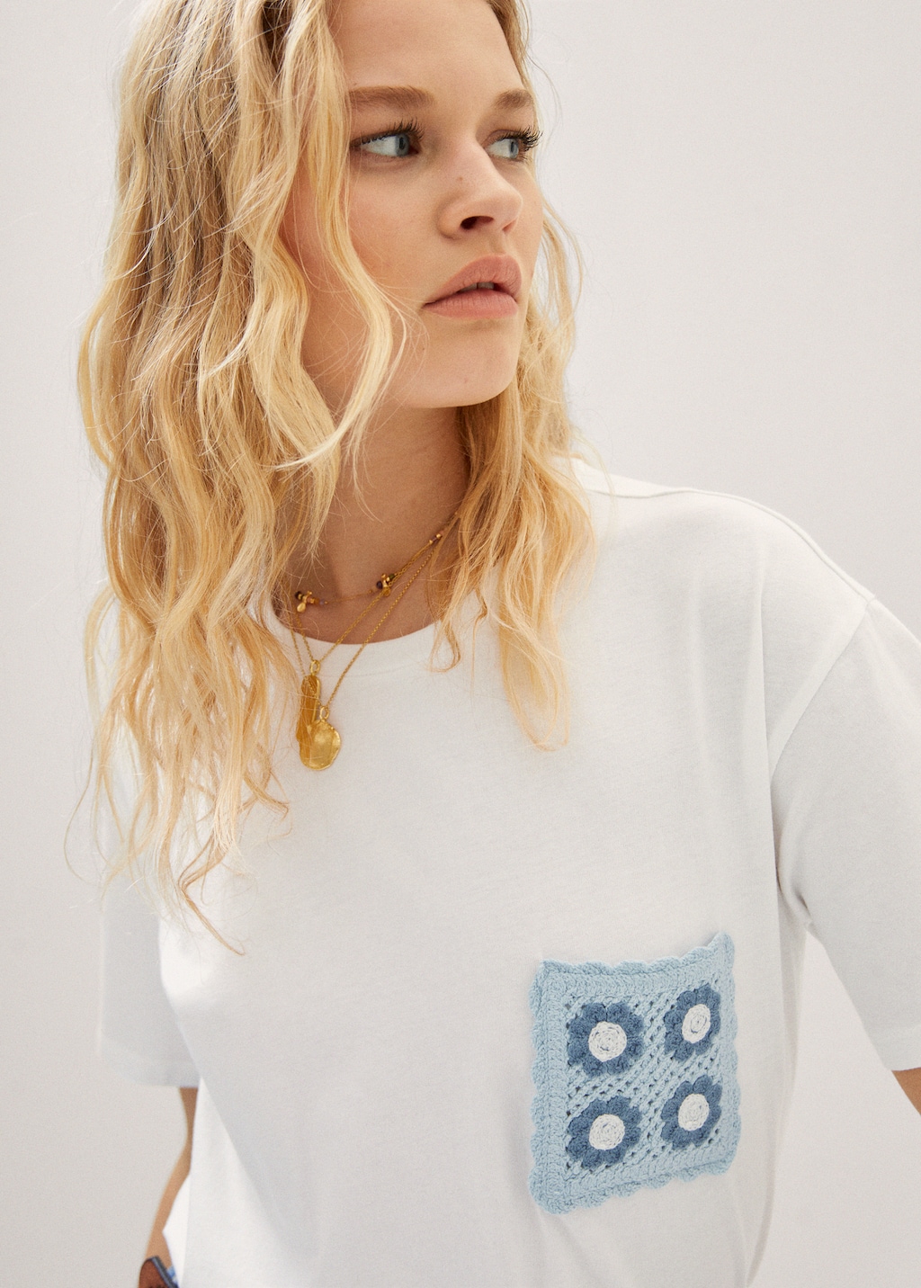 Crochet t-shirt with pocket - Women | MANGO Kosovo