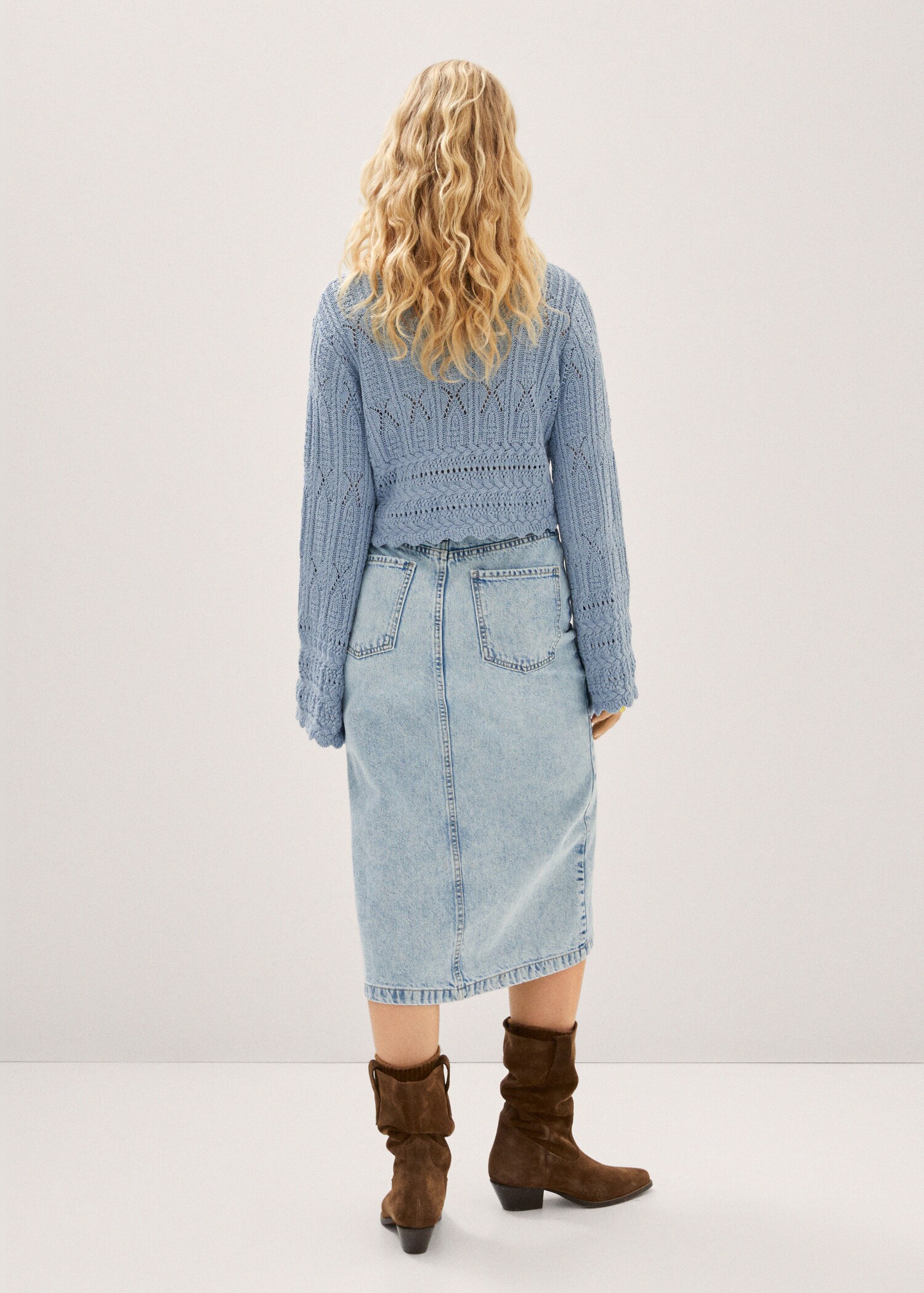 Openwork sweater with flared sleeves - Reverse of the article
