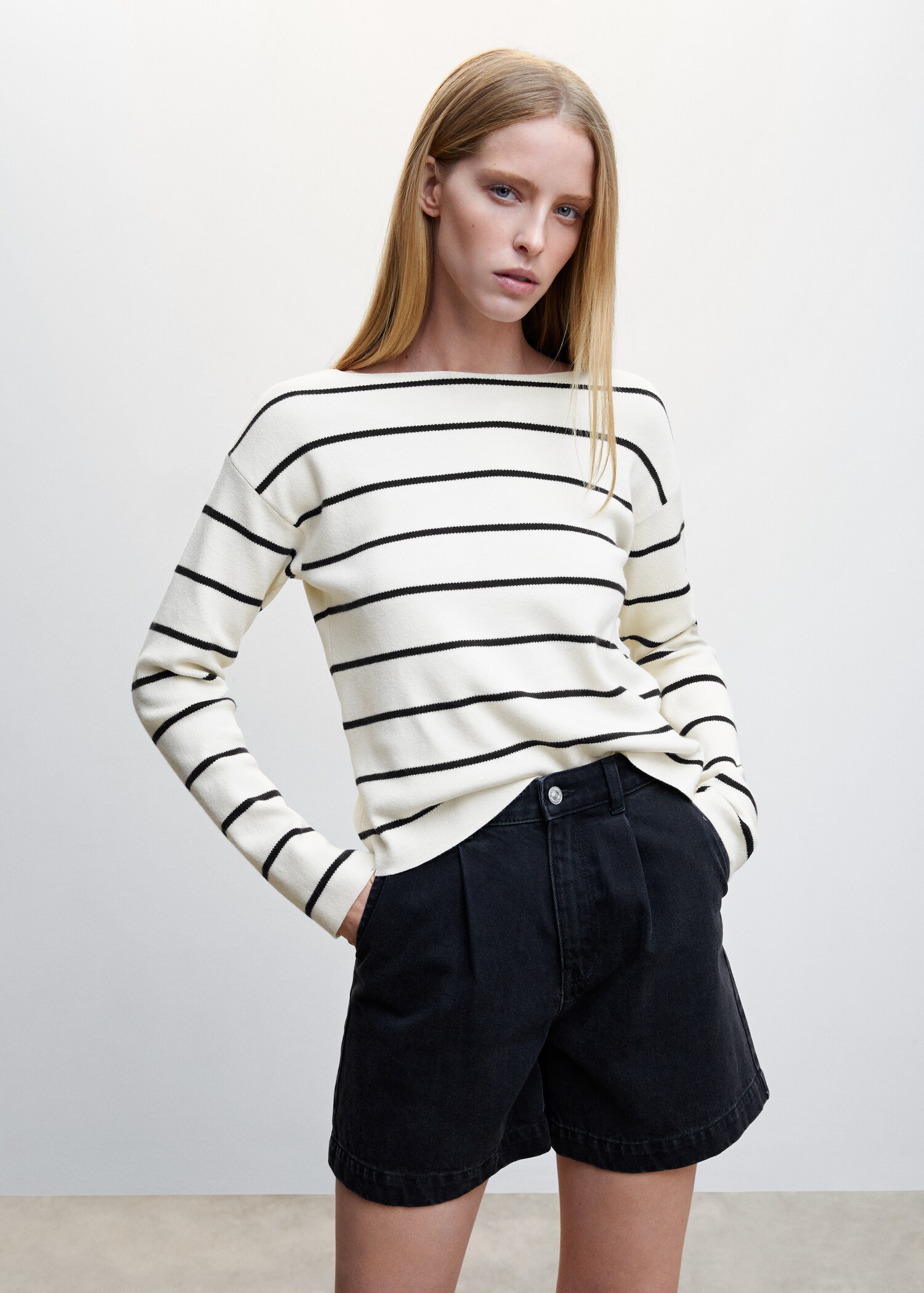 Fine-knit boat-neck sweater - Medium plane