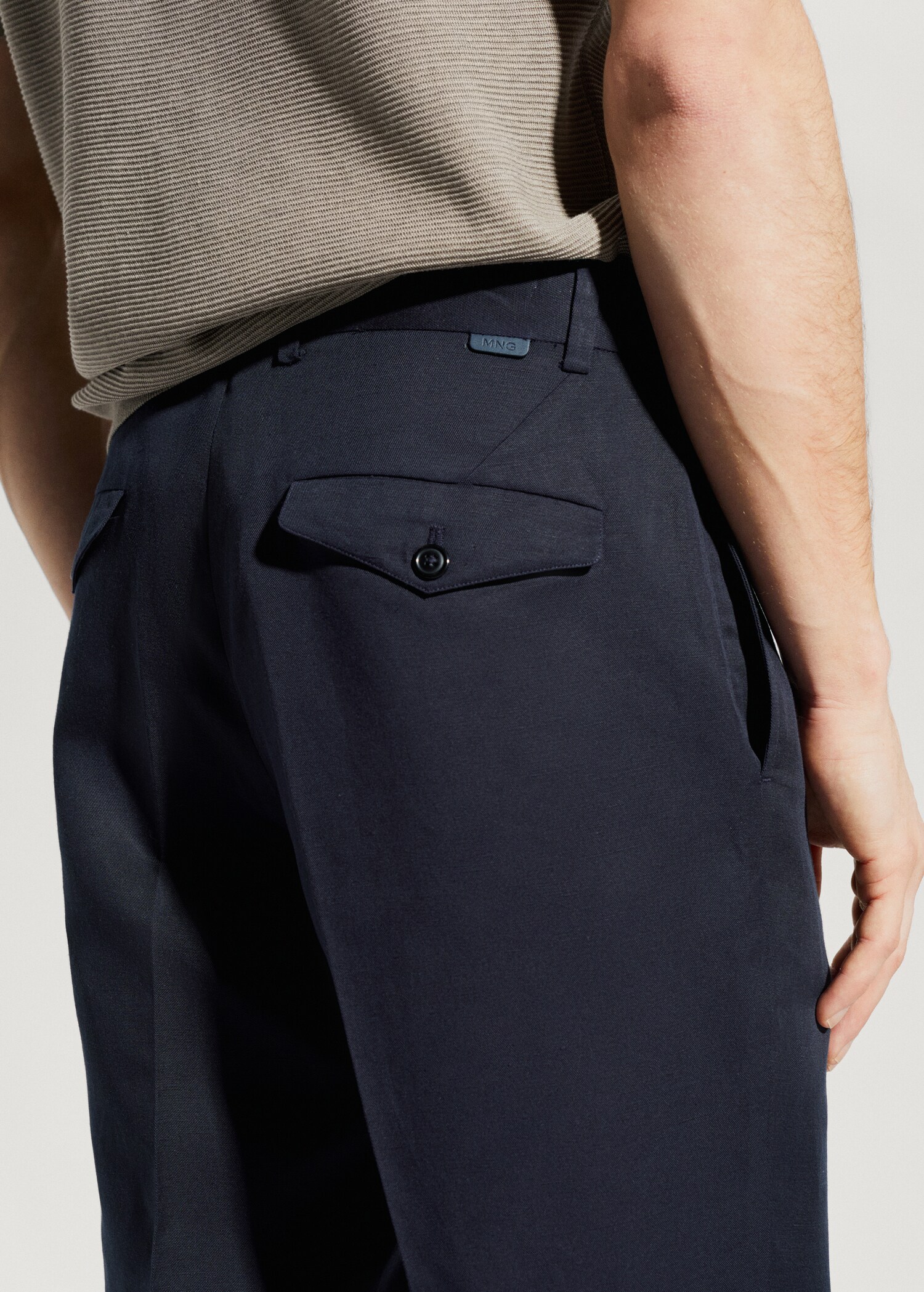 Slim Fit-Hose aus Lyocell mit Leinen - Detail des Artikels 2