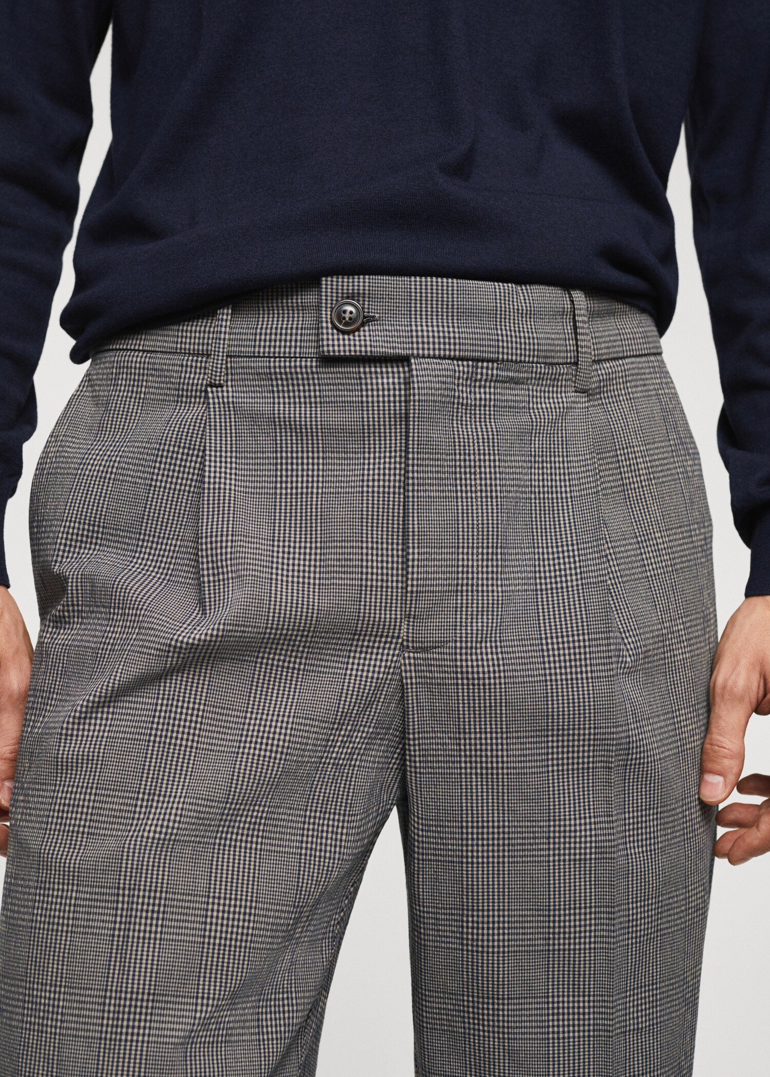 Pantalon à carreaux à pinces - Détail de l'article 1