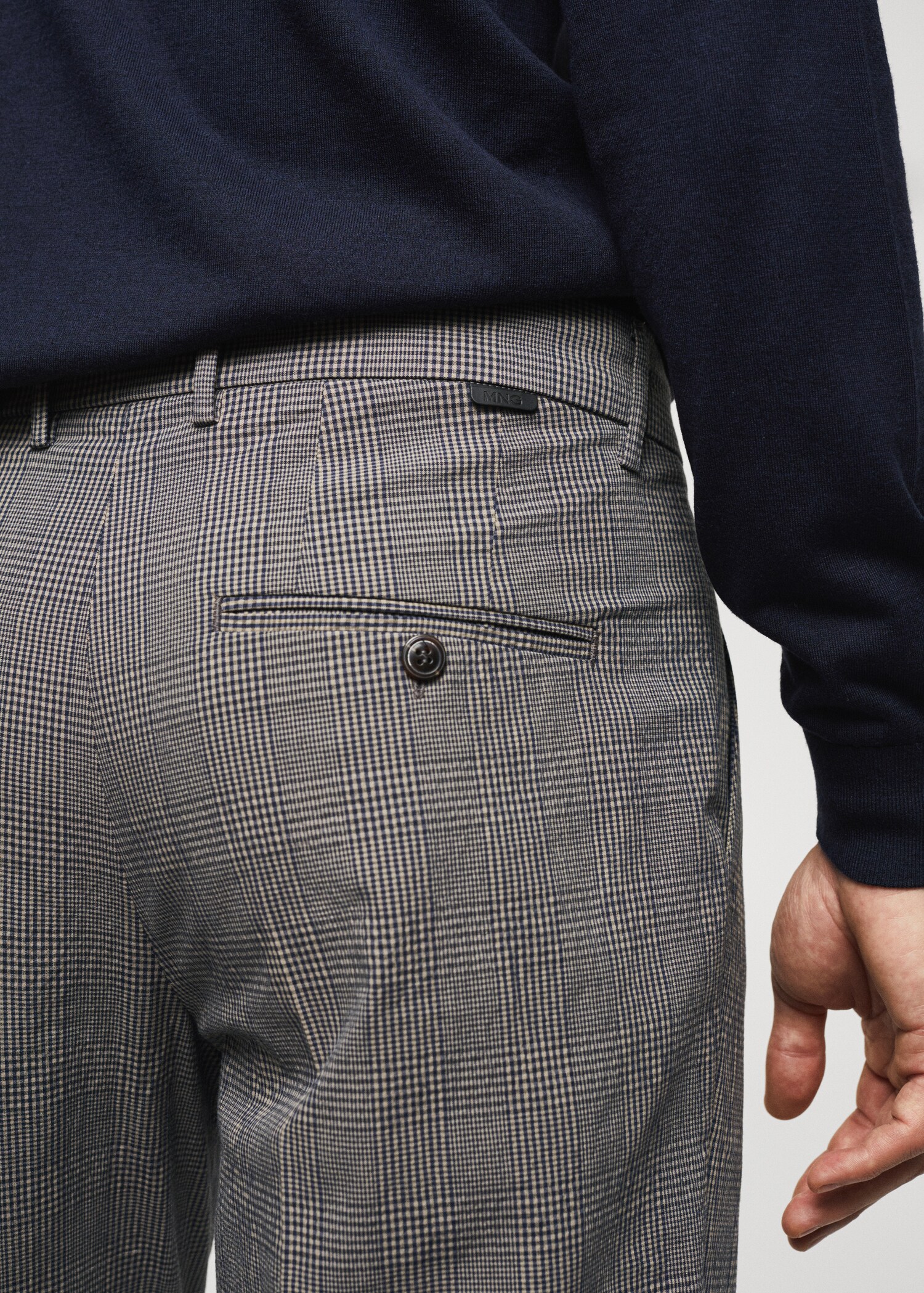 Pantalon à carreaux à pinces - Détail de l'article 6