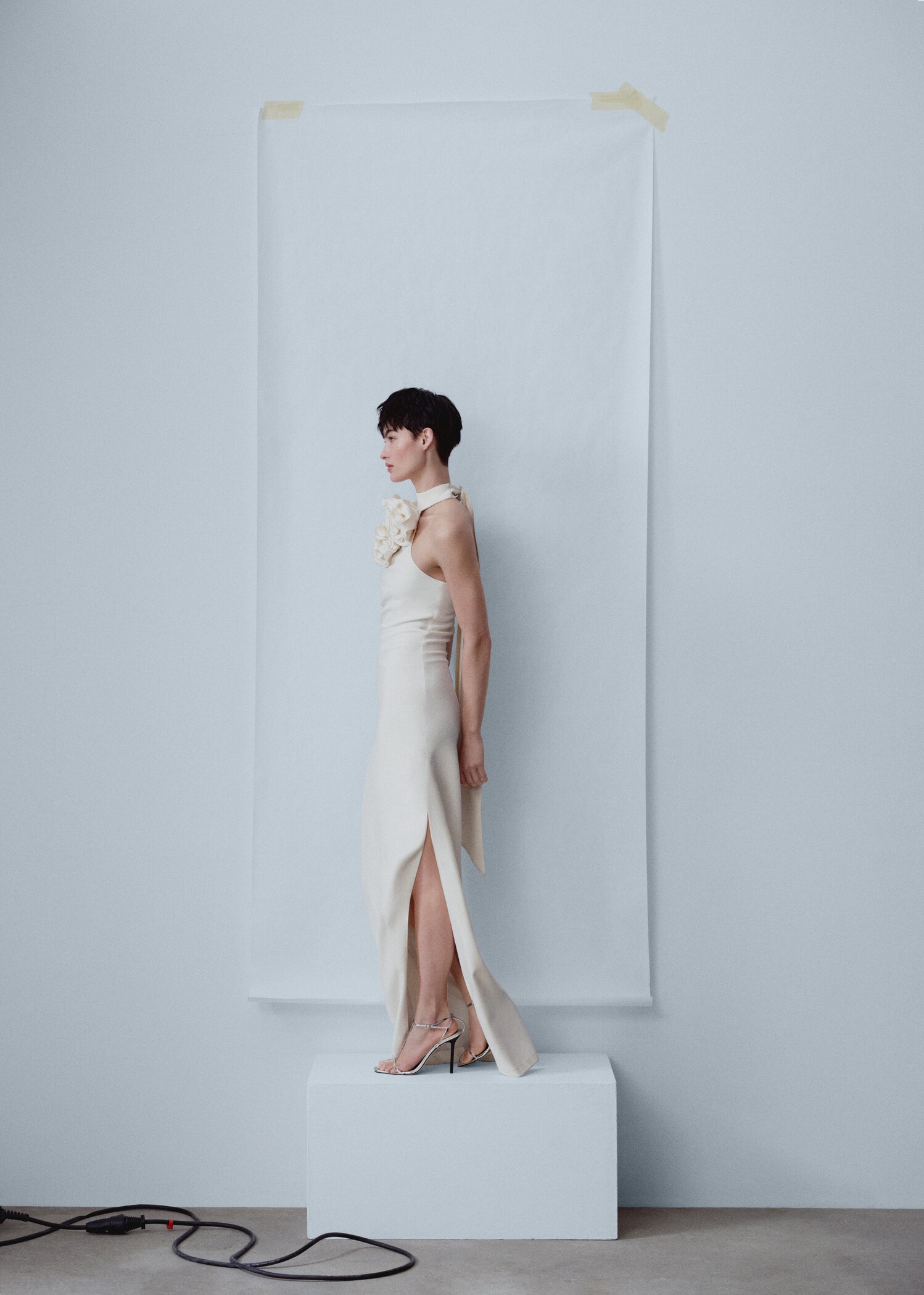 Maxi flower dress with opening - Details of the article 1
