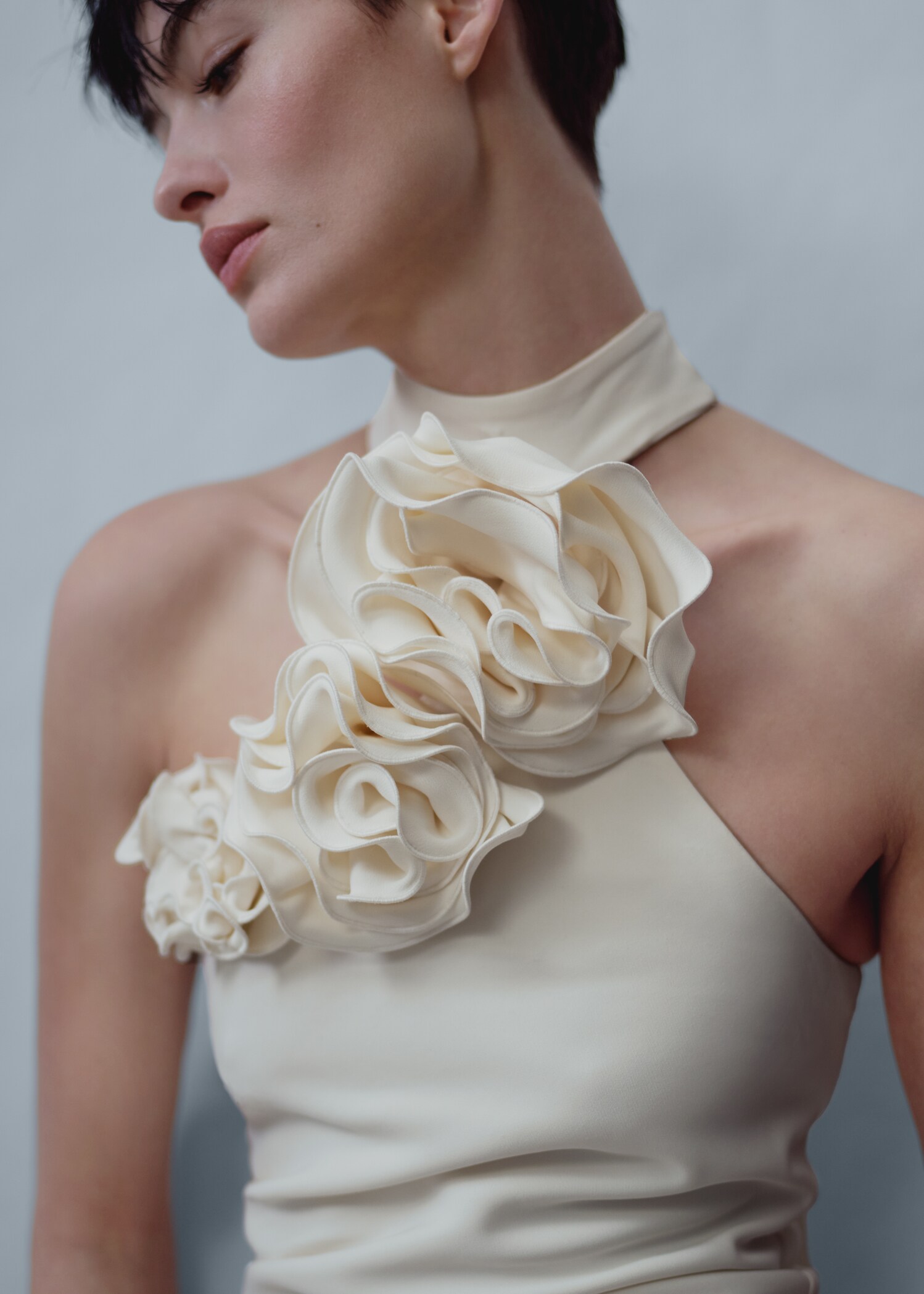 Maxi flower dress with opening - Details of the article 4