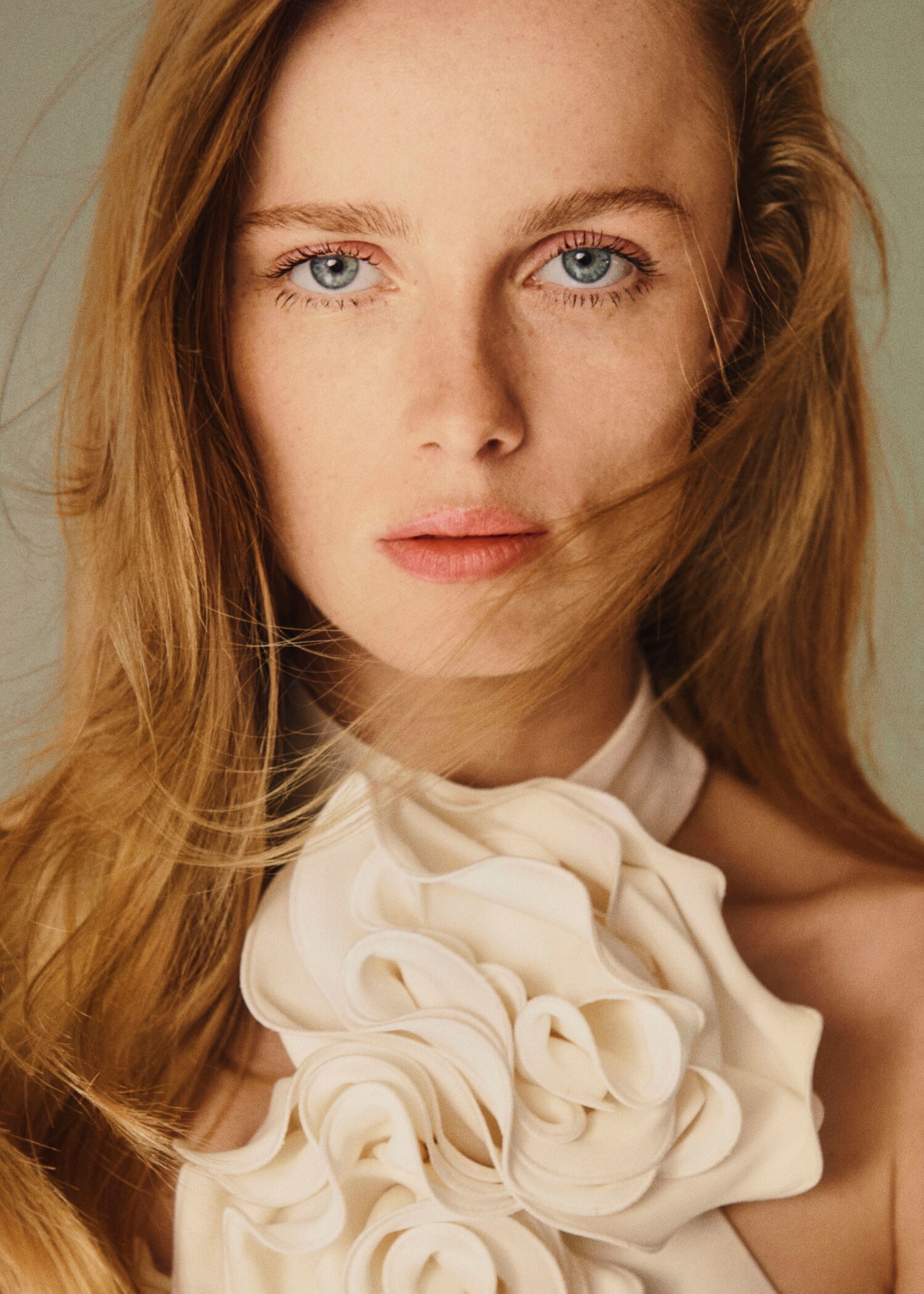 Maxi flower dress with opening - Details of the article 8