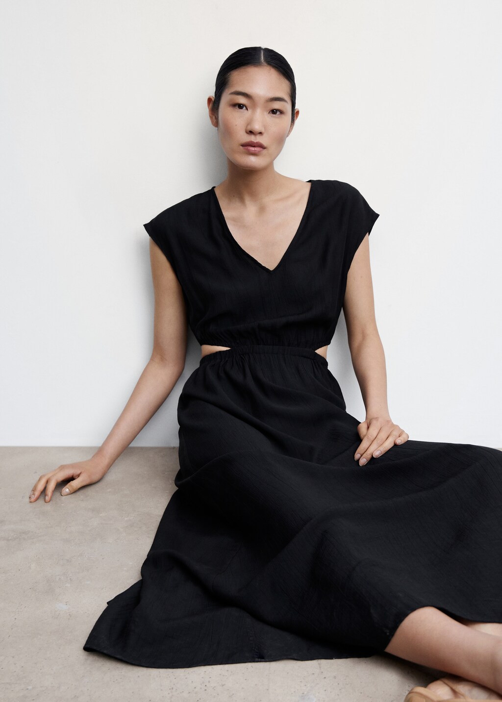 Side slit dress | MANGO Kosovo
