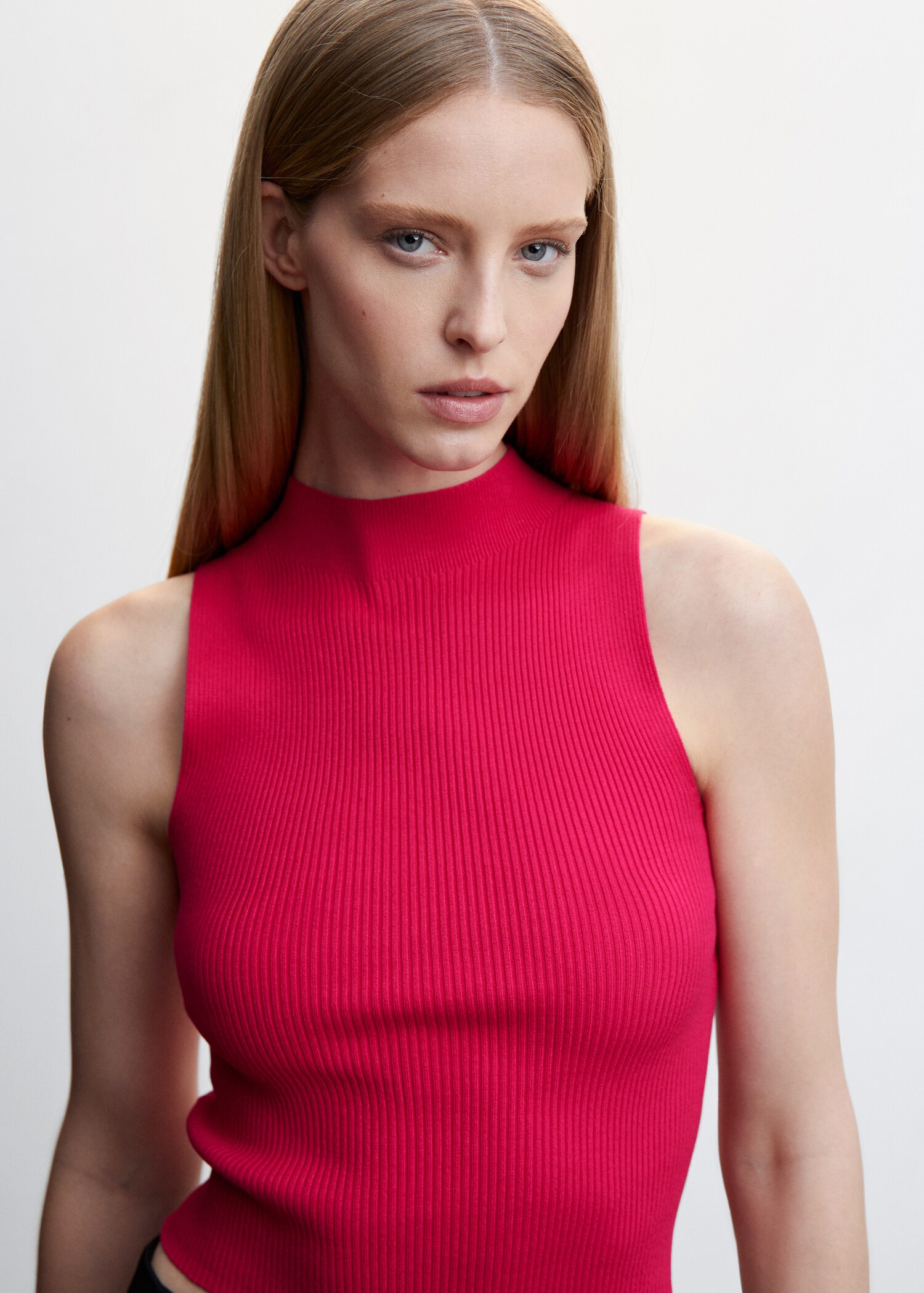 High collar ribbed top - Details of the article 1