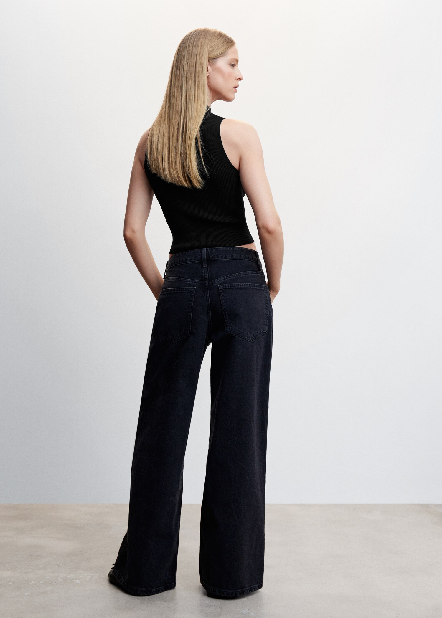 High collar ribbed top - Details of the article 1