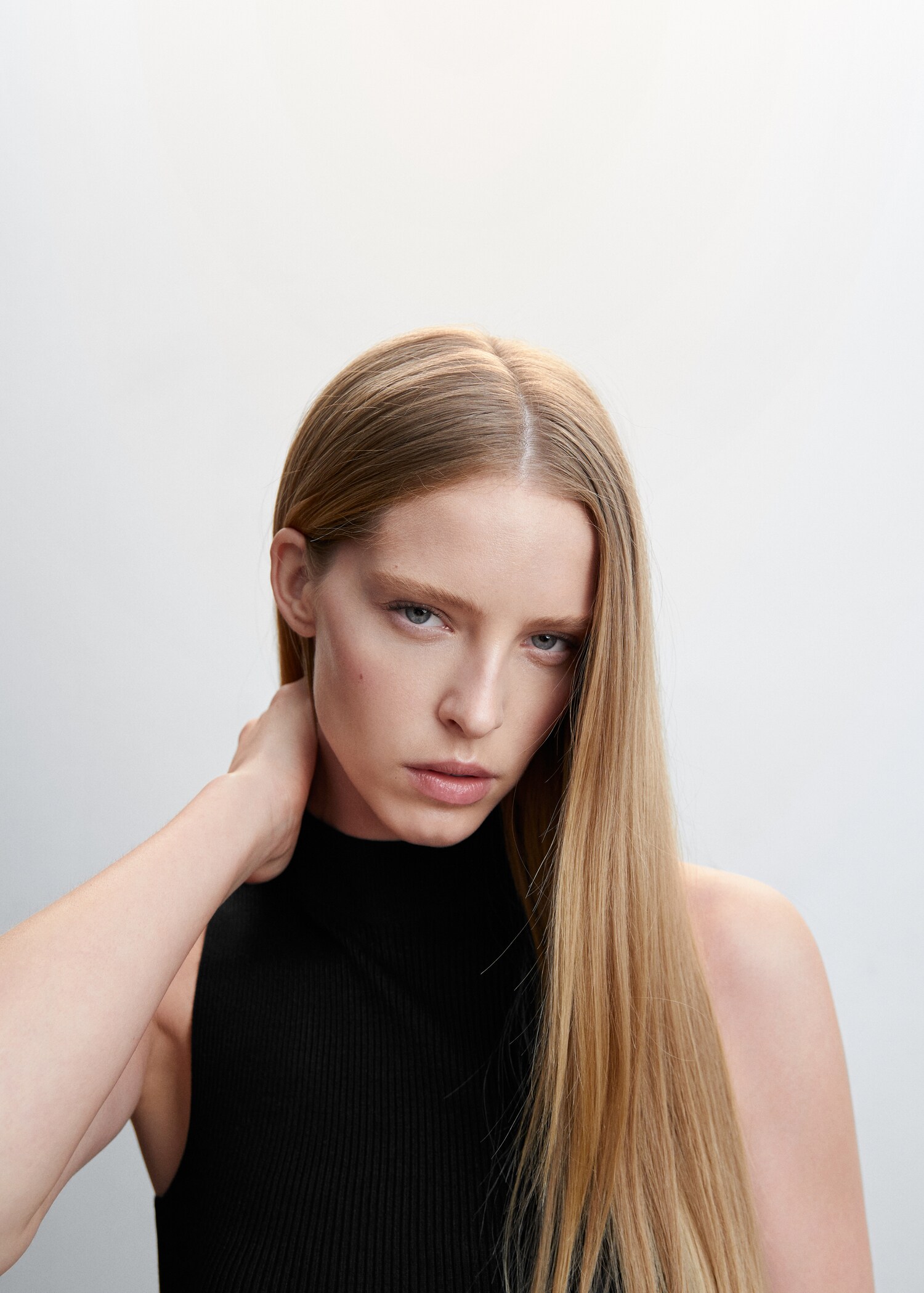 High collar ribbed top - Reverse of the article