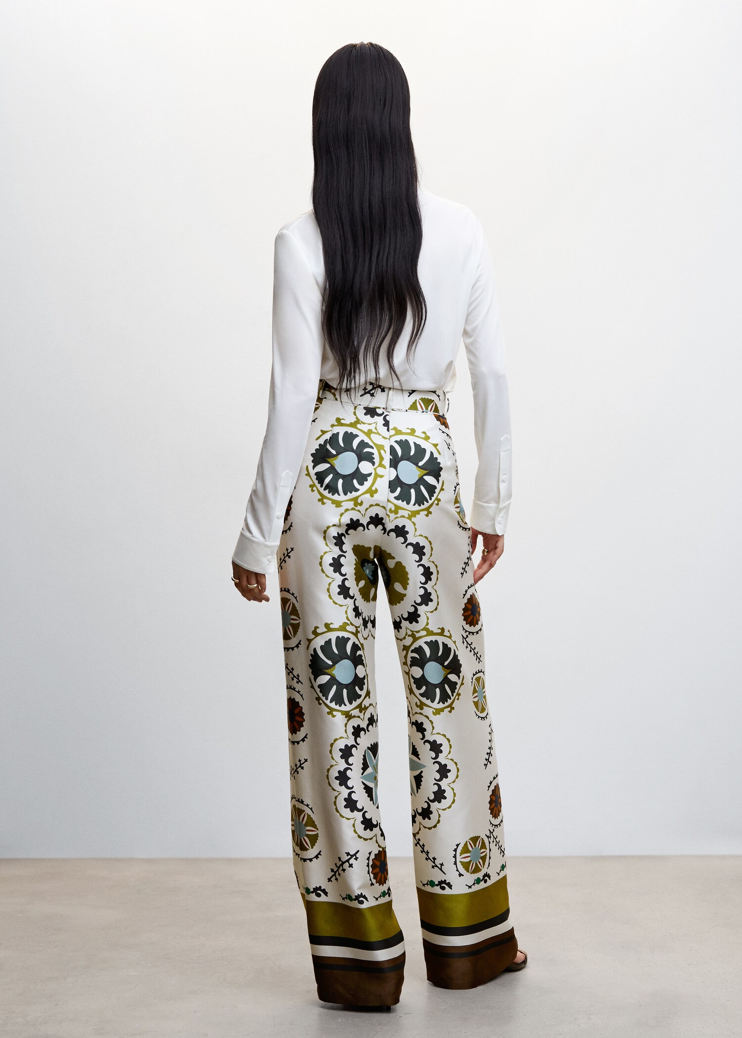 Pantalón satinado estampado - Reverso del artículo