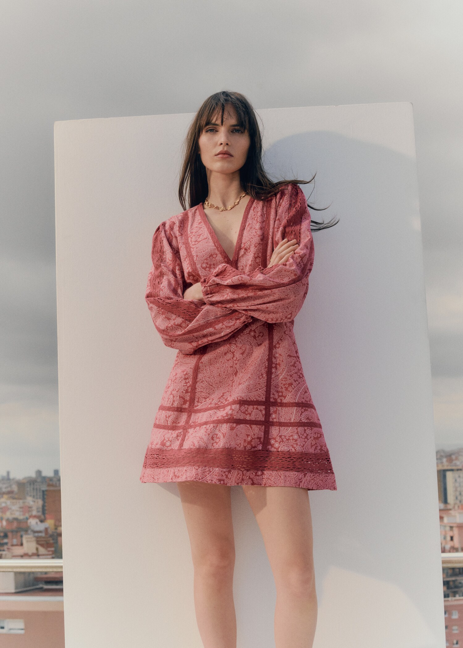 Paisley dress with openings - Details of the article 7