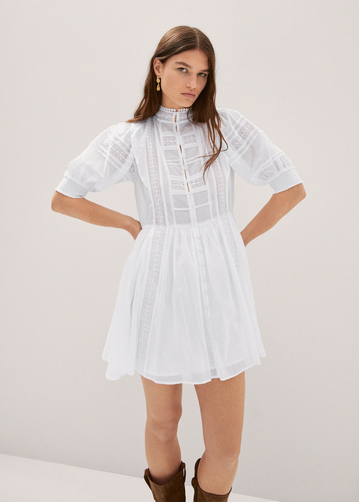 Puff-sleeved embroidered dress - Medium plane