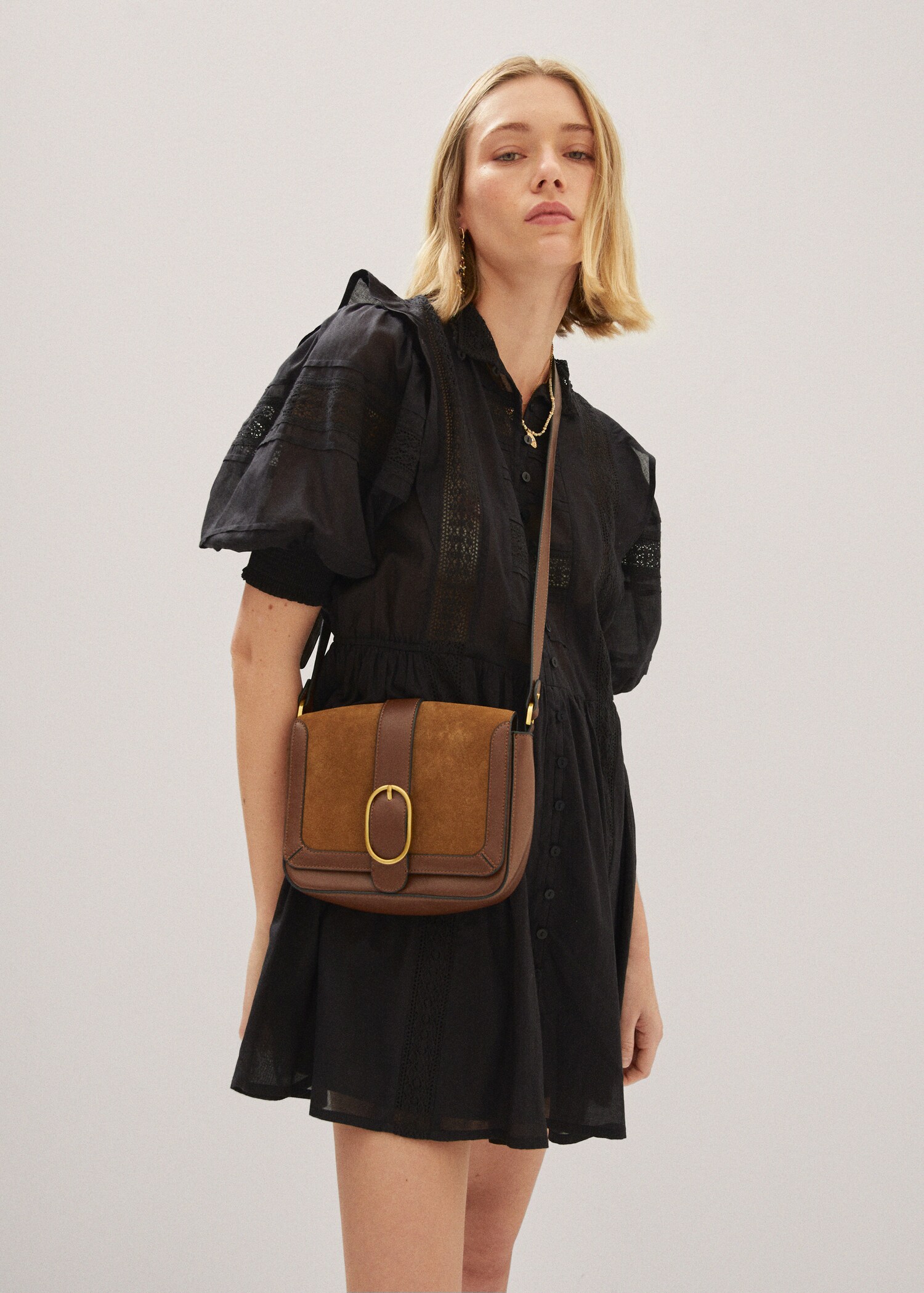 Puff-sleeved embroidered dress - Medium plane