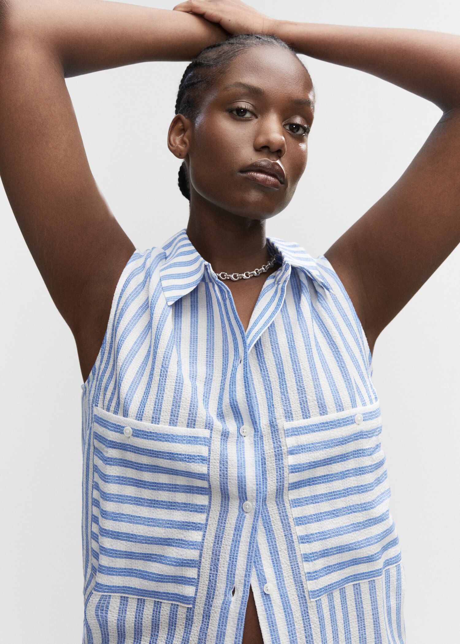 Sleeveless printed shirt - Details of the article 4