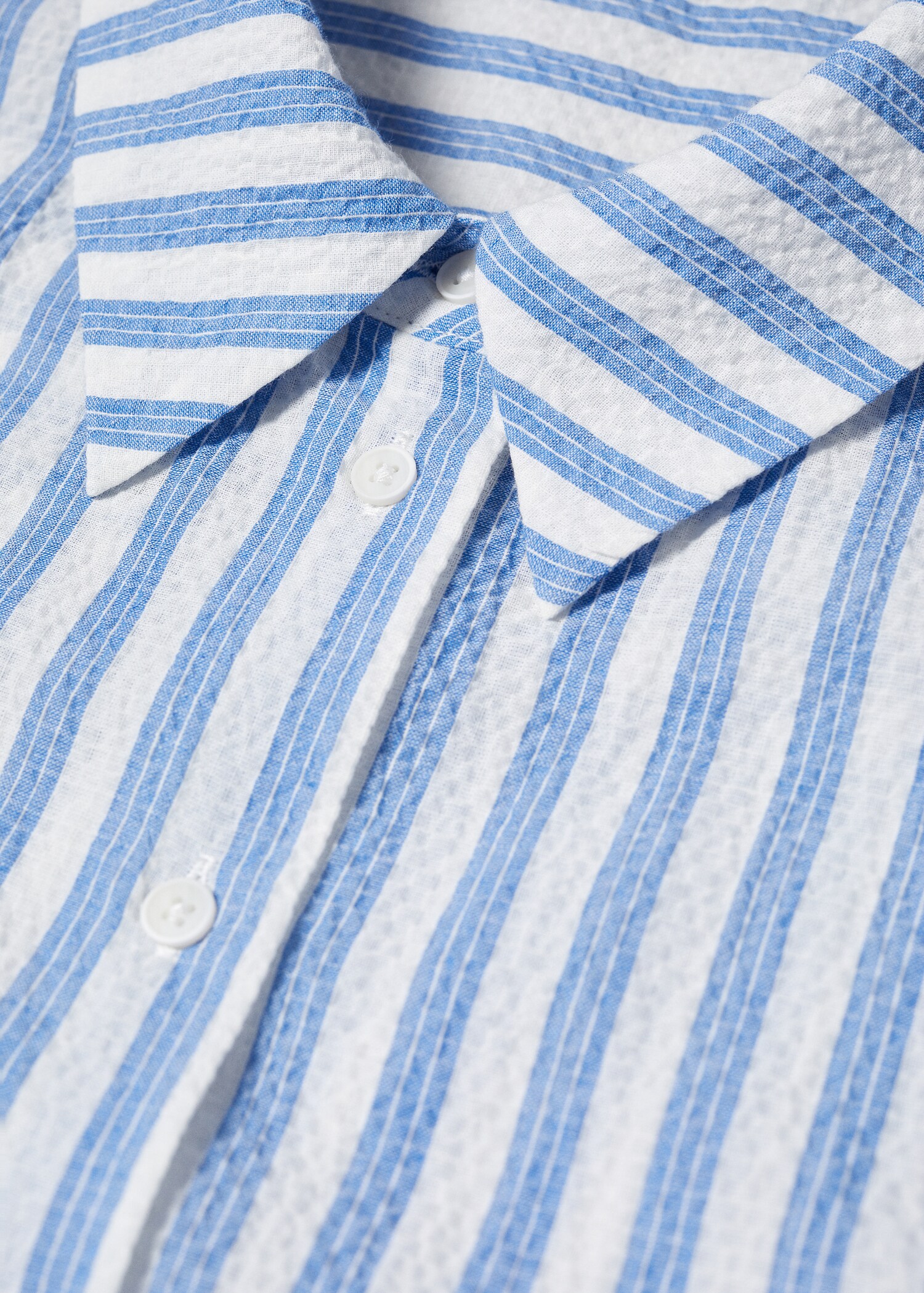 Sleeveless printed shirt - Details of the article 8
