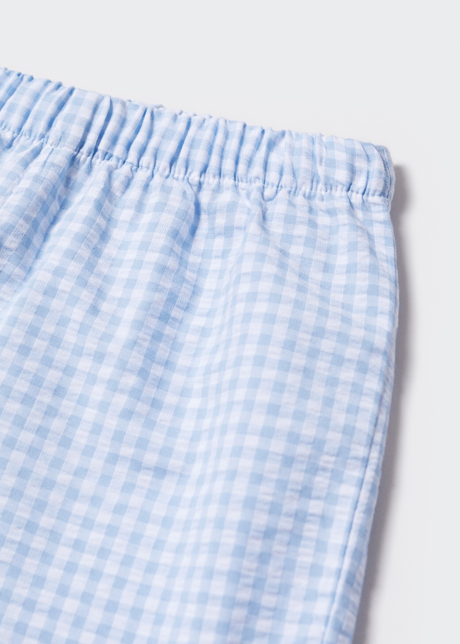 Checked cotton pyjamas - Details of the article 0
