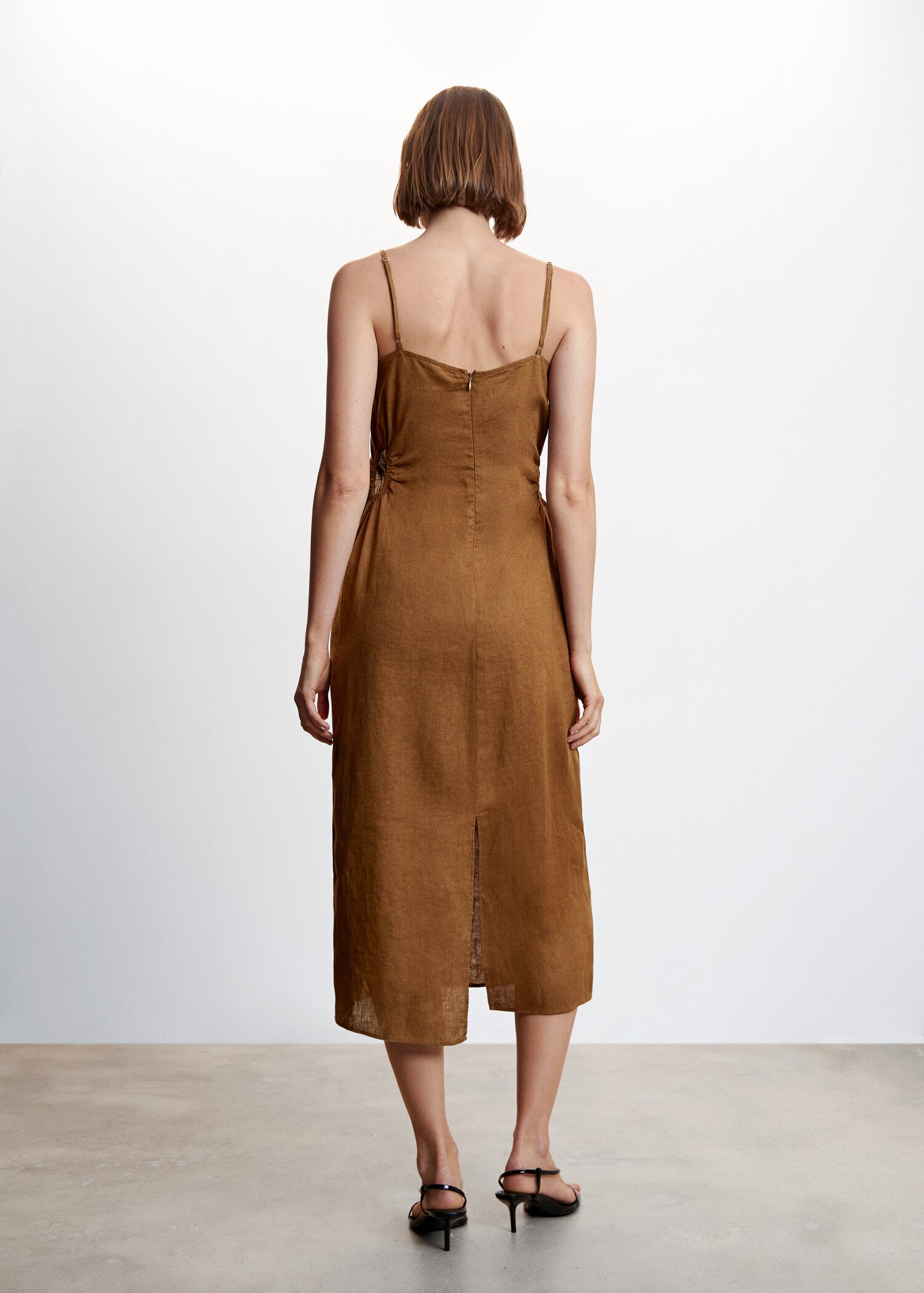 Linen dress with stone detail - Reverse of the article