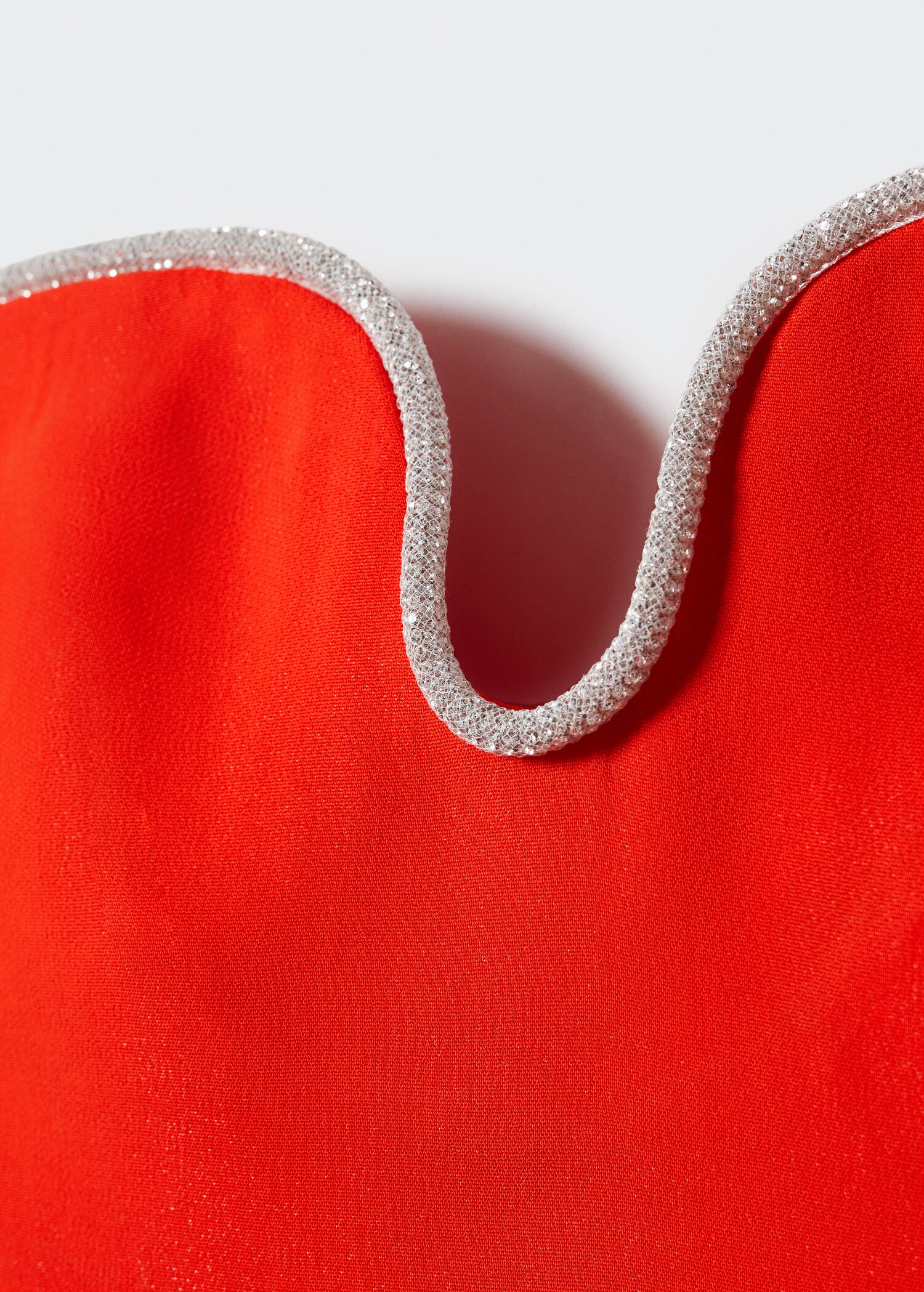 Metallic dress with neckline detail - Details of the article 8