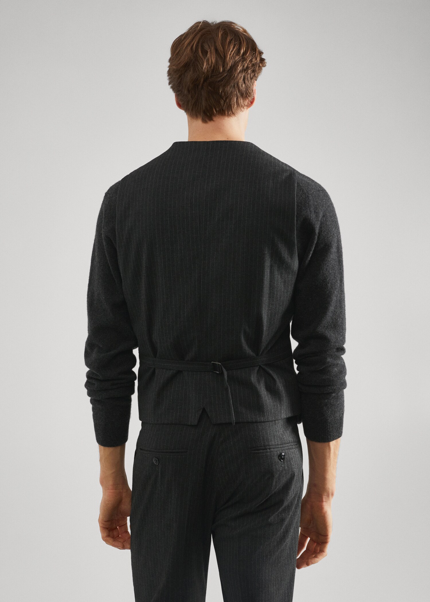 Dress-vest med krittstriper - Baksiden av artikkelen
