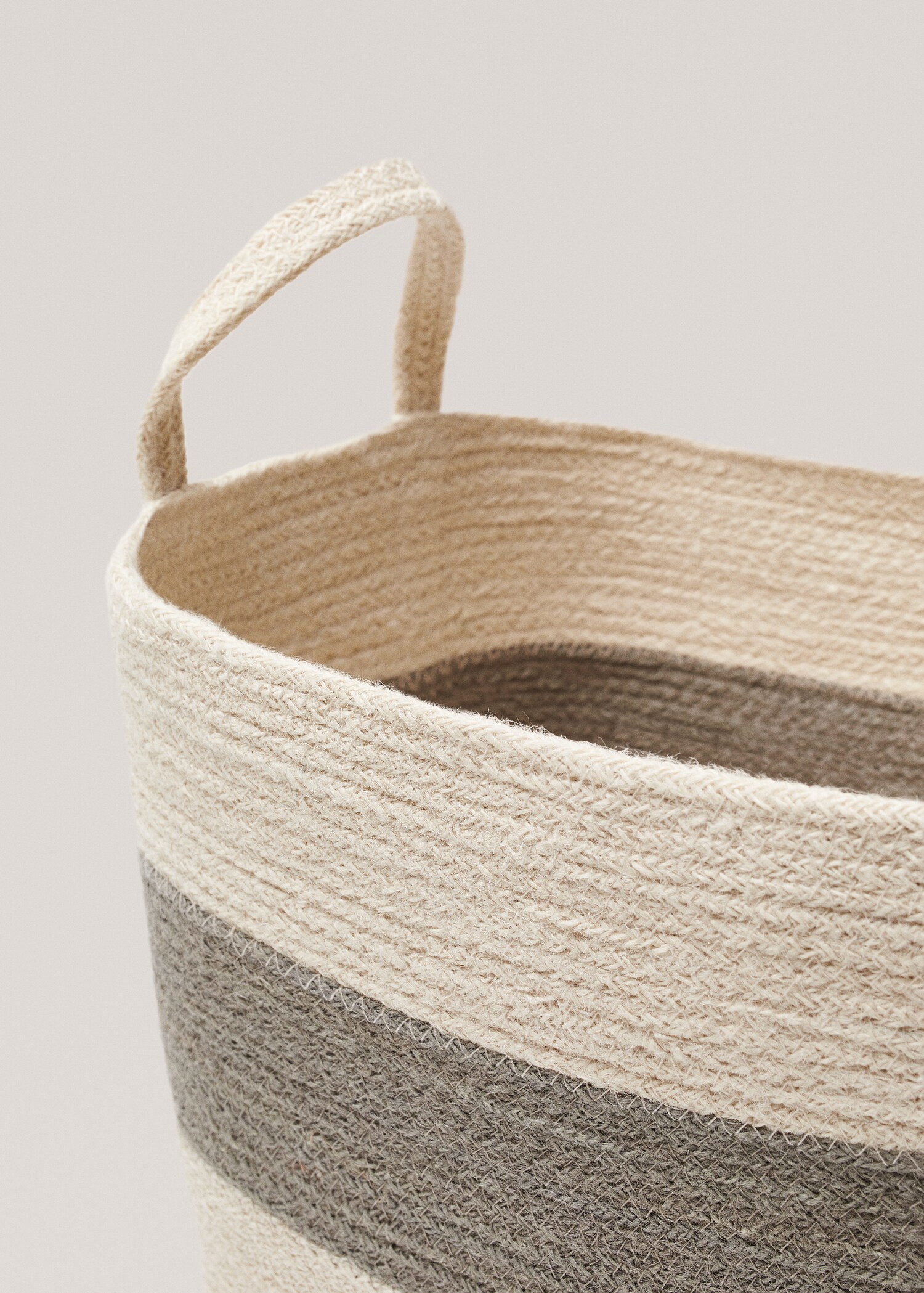 Jute basket with handles 35x25cm - Details of the article 1