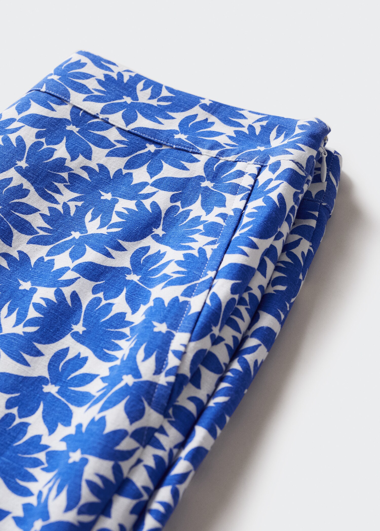 Hose mit Blumenmuster - Detail des Artikels 8