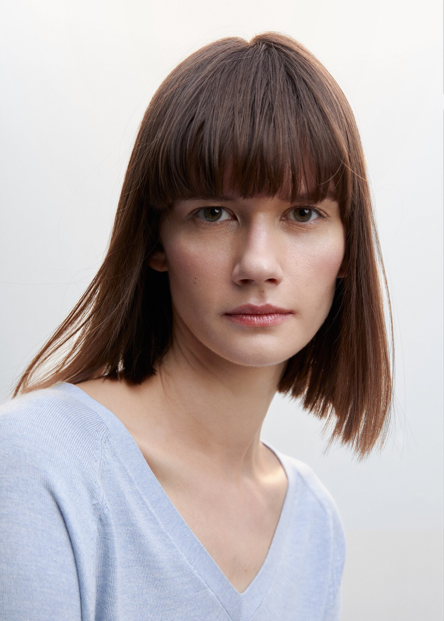 Fine-knit V-neck sweater - Details of the article 1