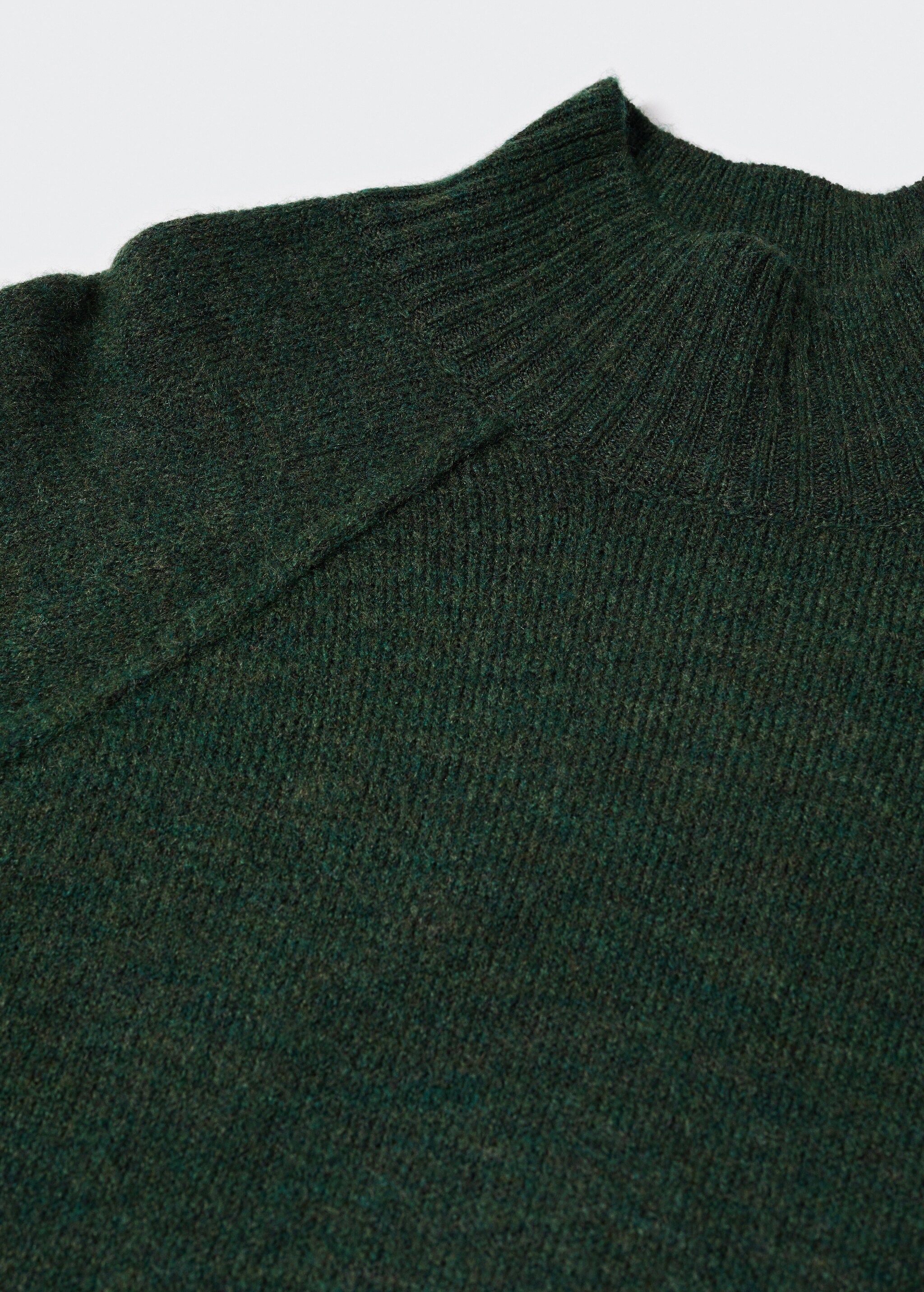 Sweter z golfem i szwami - Szczegóły artykułu 8