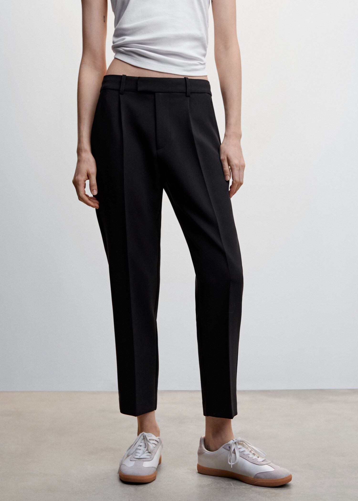 Pleated straight trousers - Medium plane