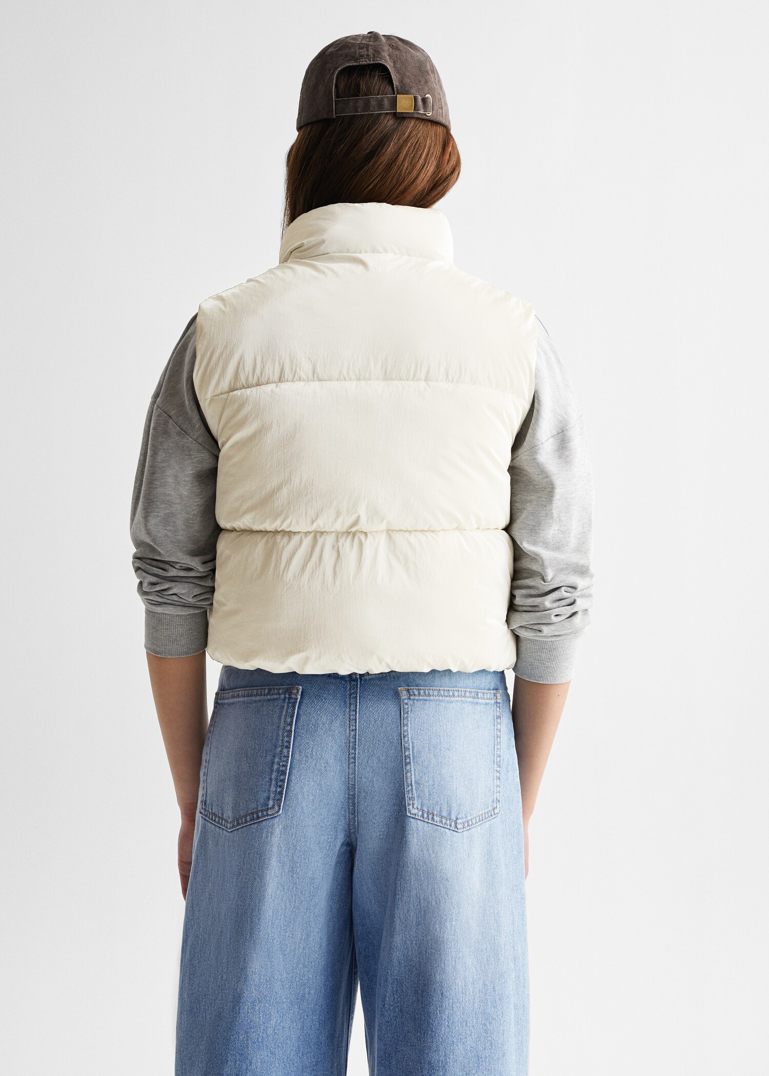 Shiny quilted gilet - Reverse of the article