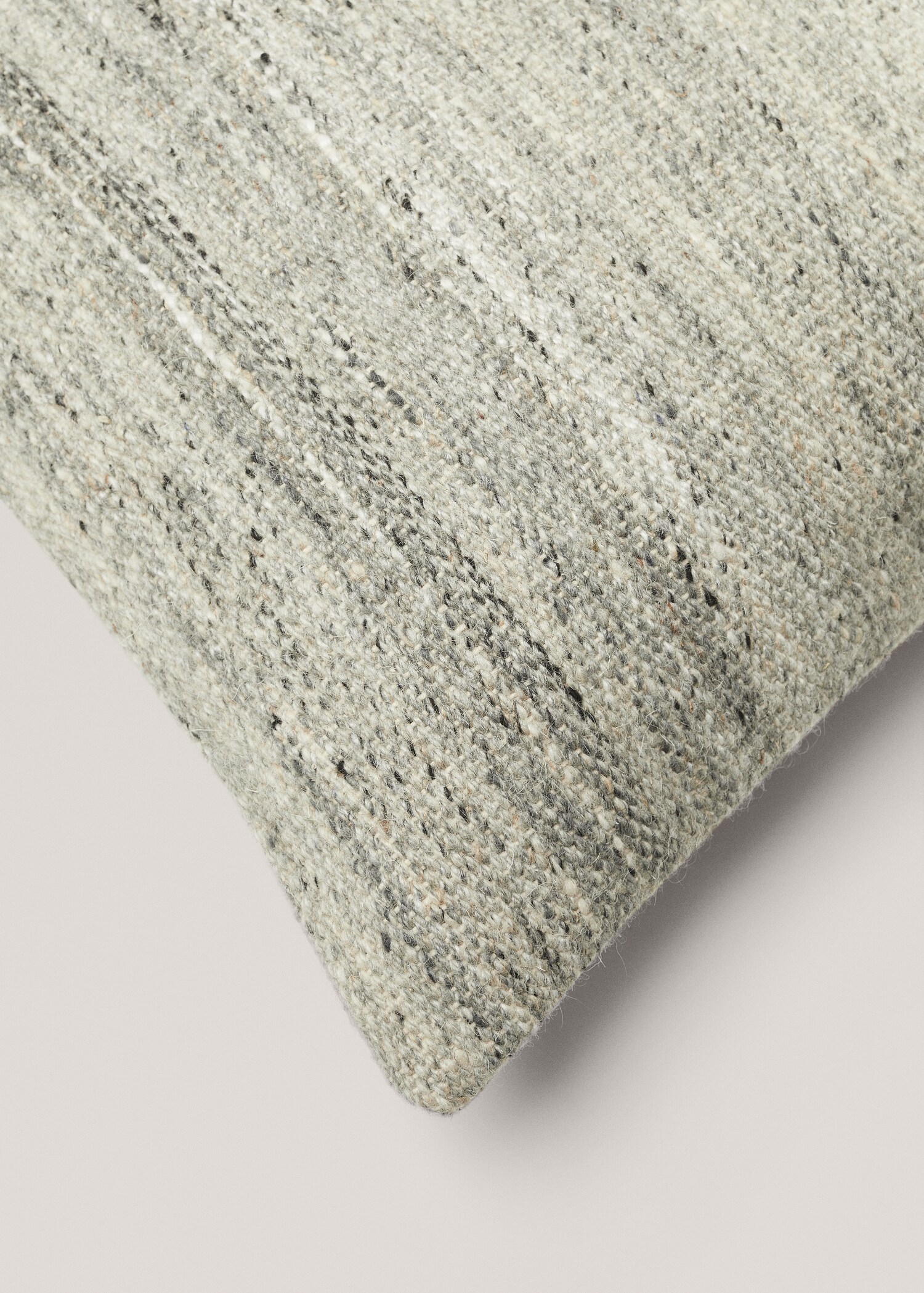 Wool cushion cover 40x60cm - Details of the article 3