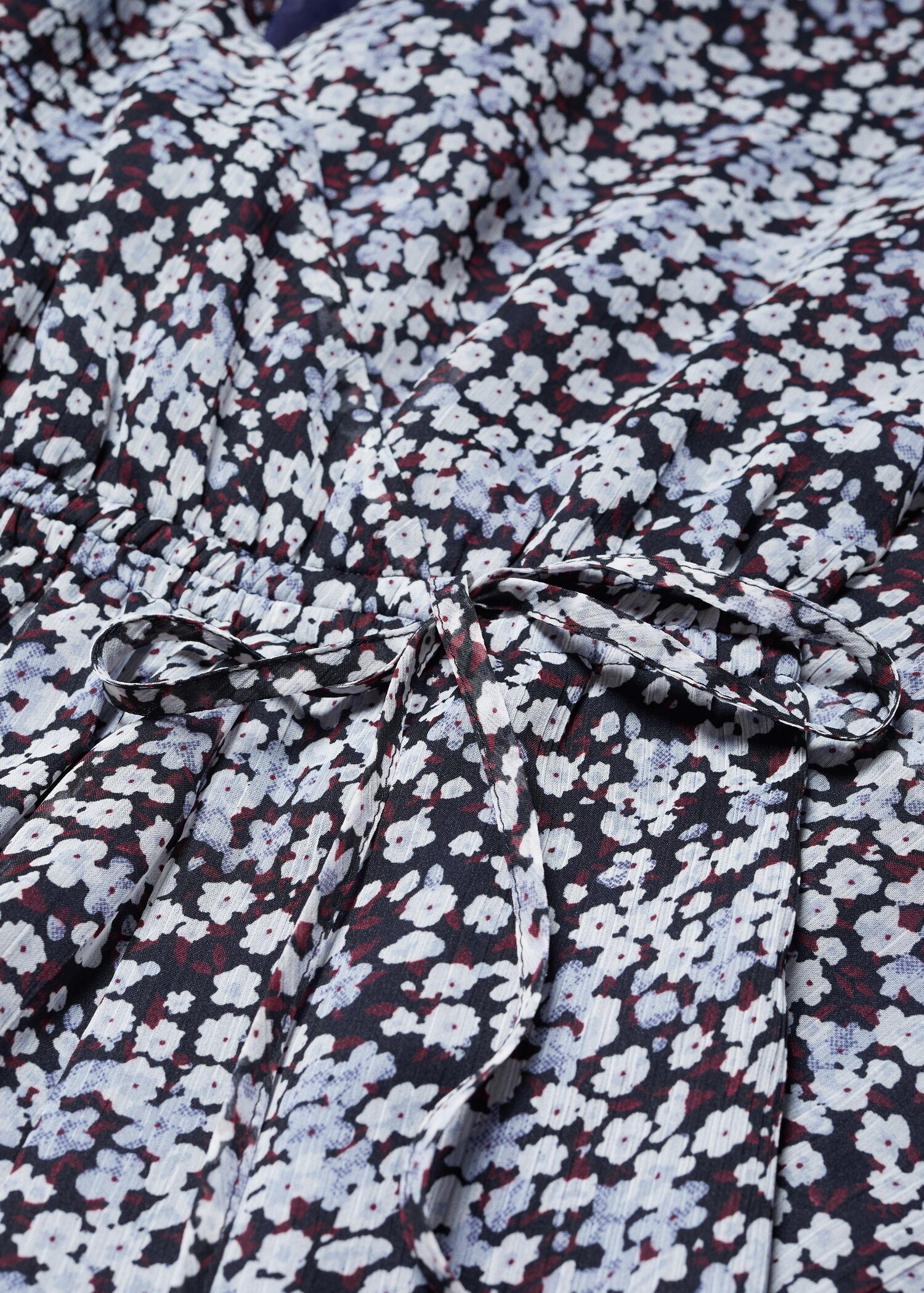 Kleid mit Blumenmuster - Detail des Artikels 8