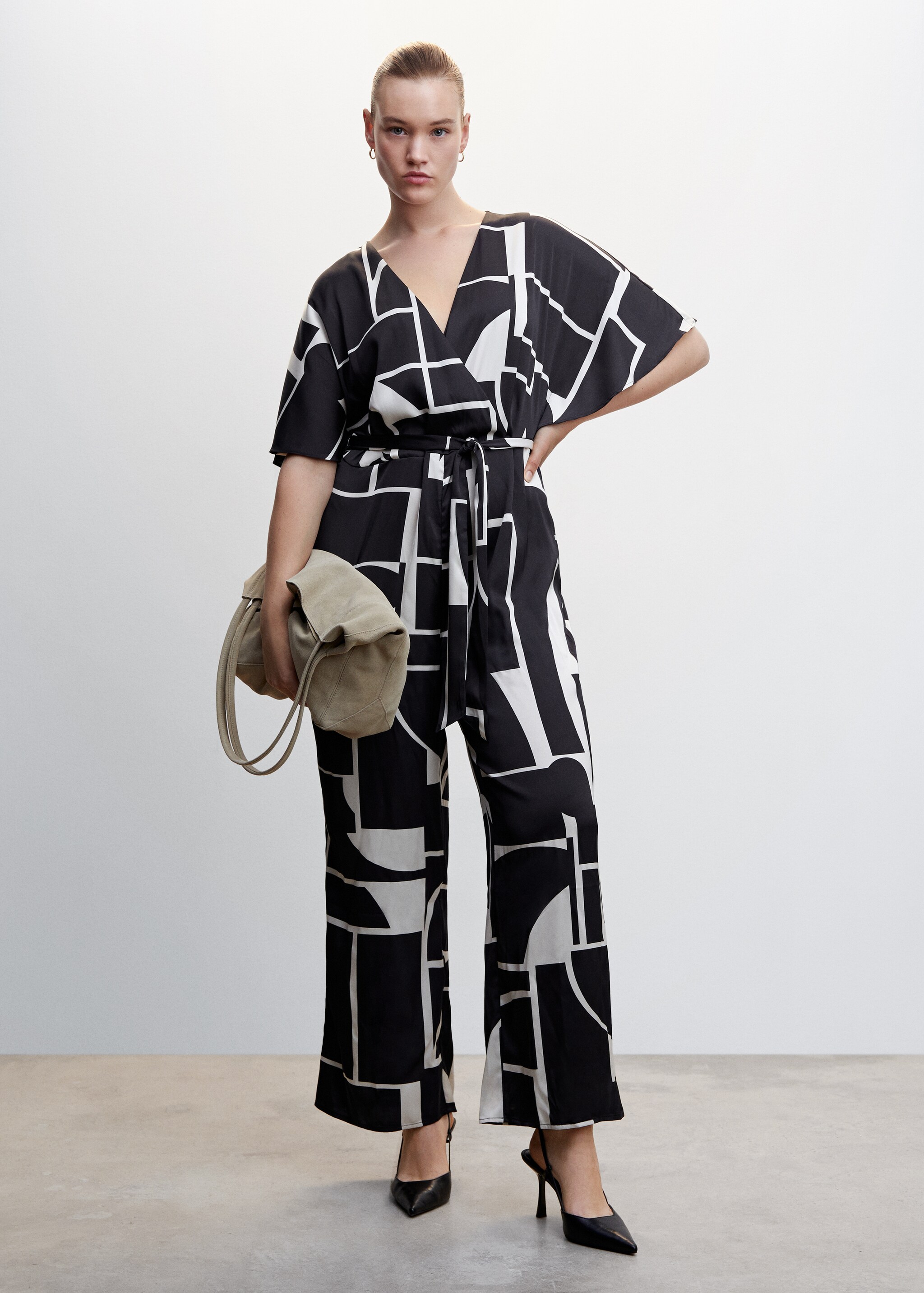 Printed satin jumpsuit - Details of the article 3