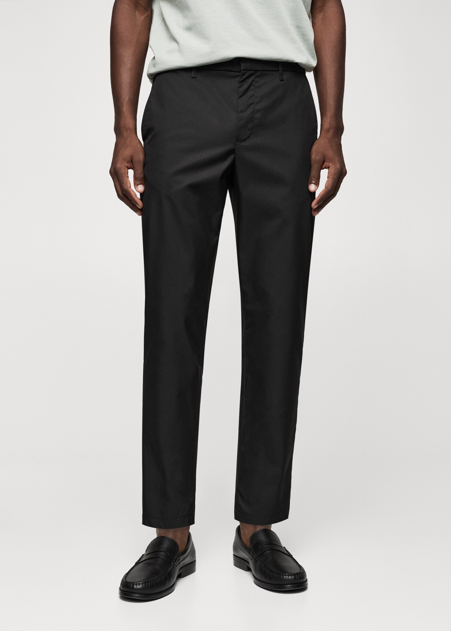 Celana panjang katun slim fit - Tampilan Sedang