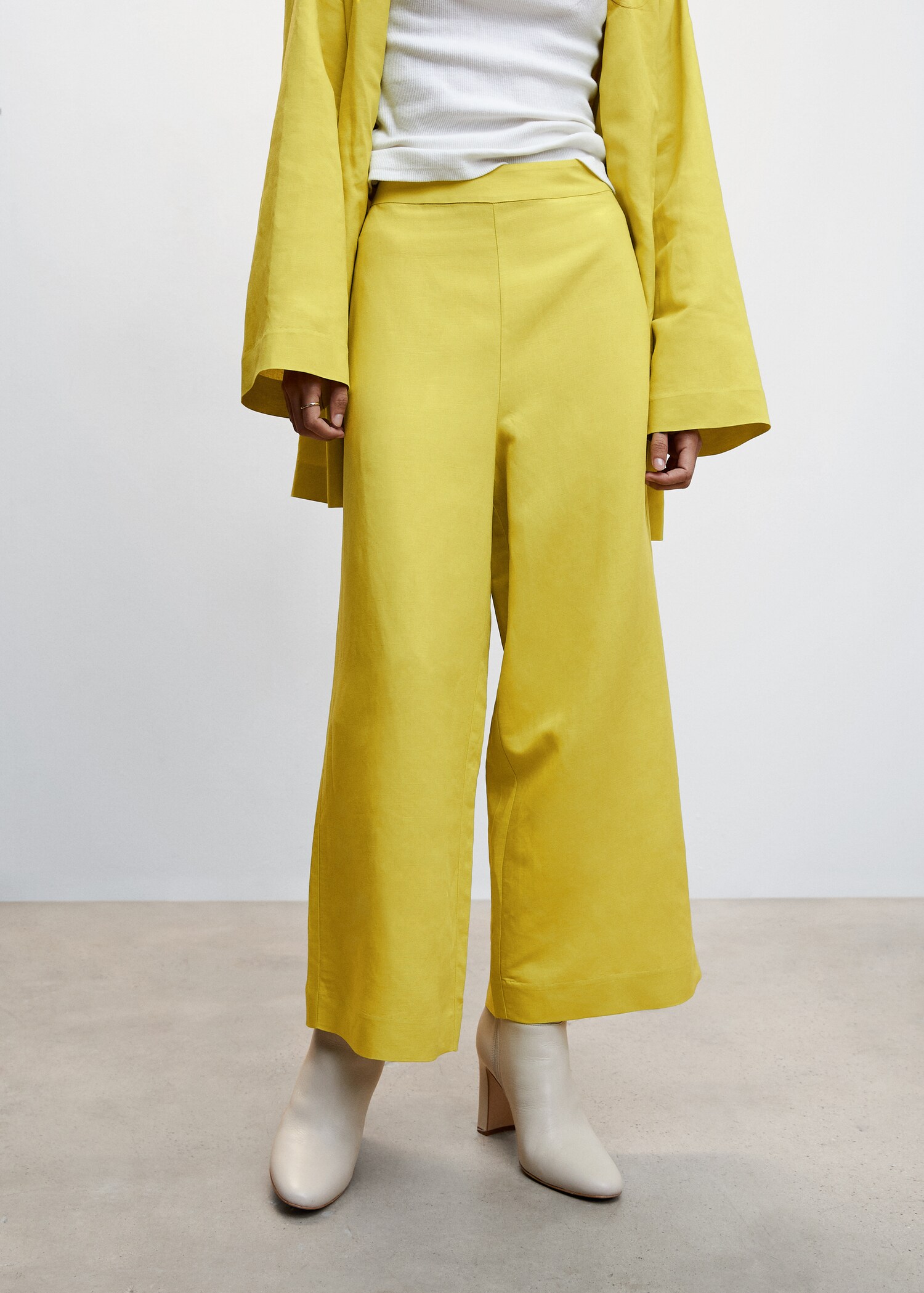 Pantalon crop lin - Plan moyen