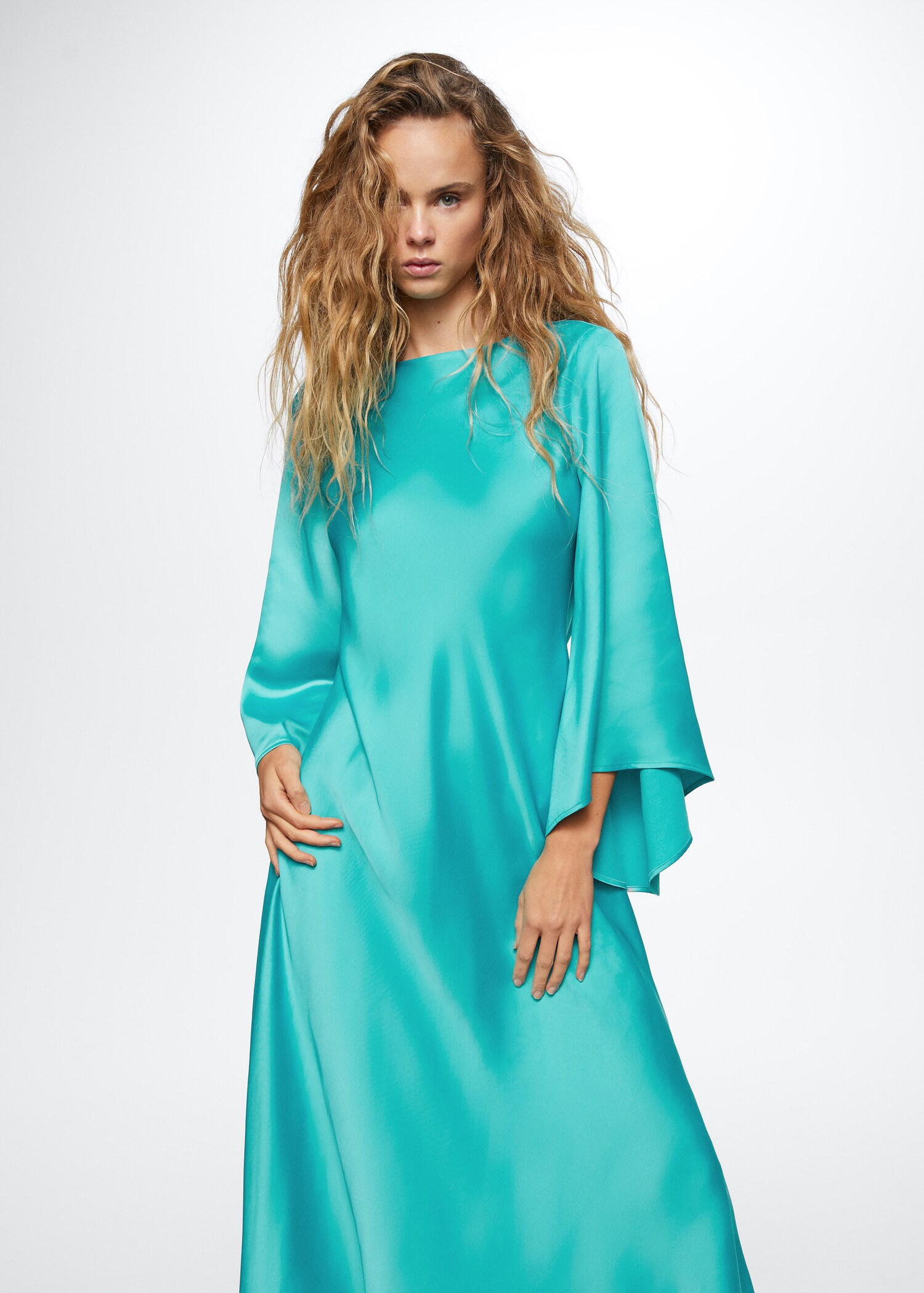 Flared sleeves dress - Medium plane