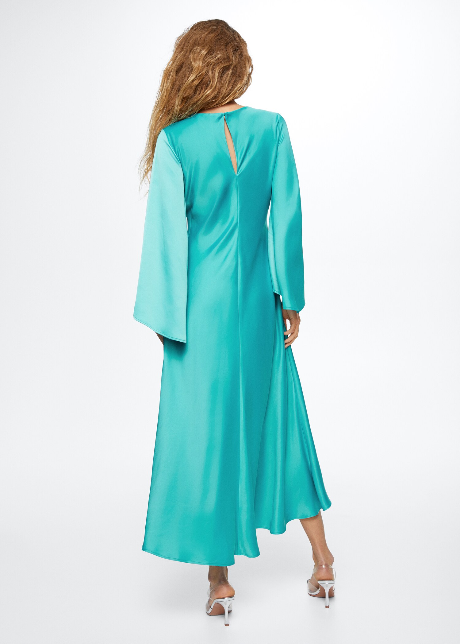 Flared sleeves dress - Reverse of the article