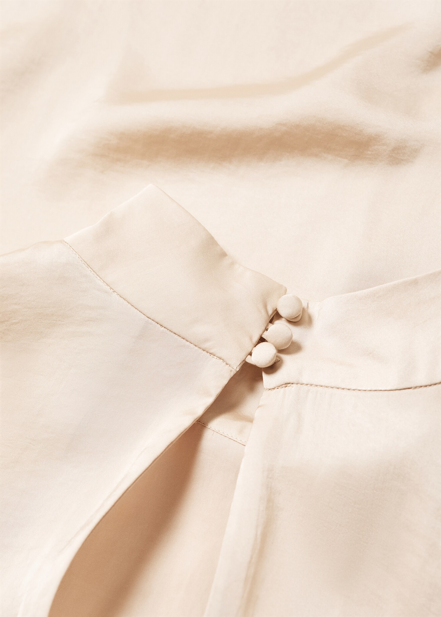 Blusa satinada cuello alto - Detalle del artículo 8