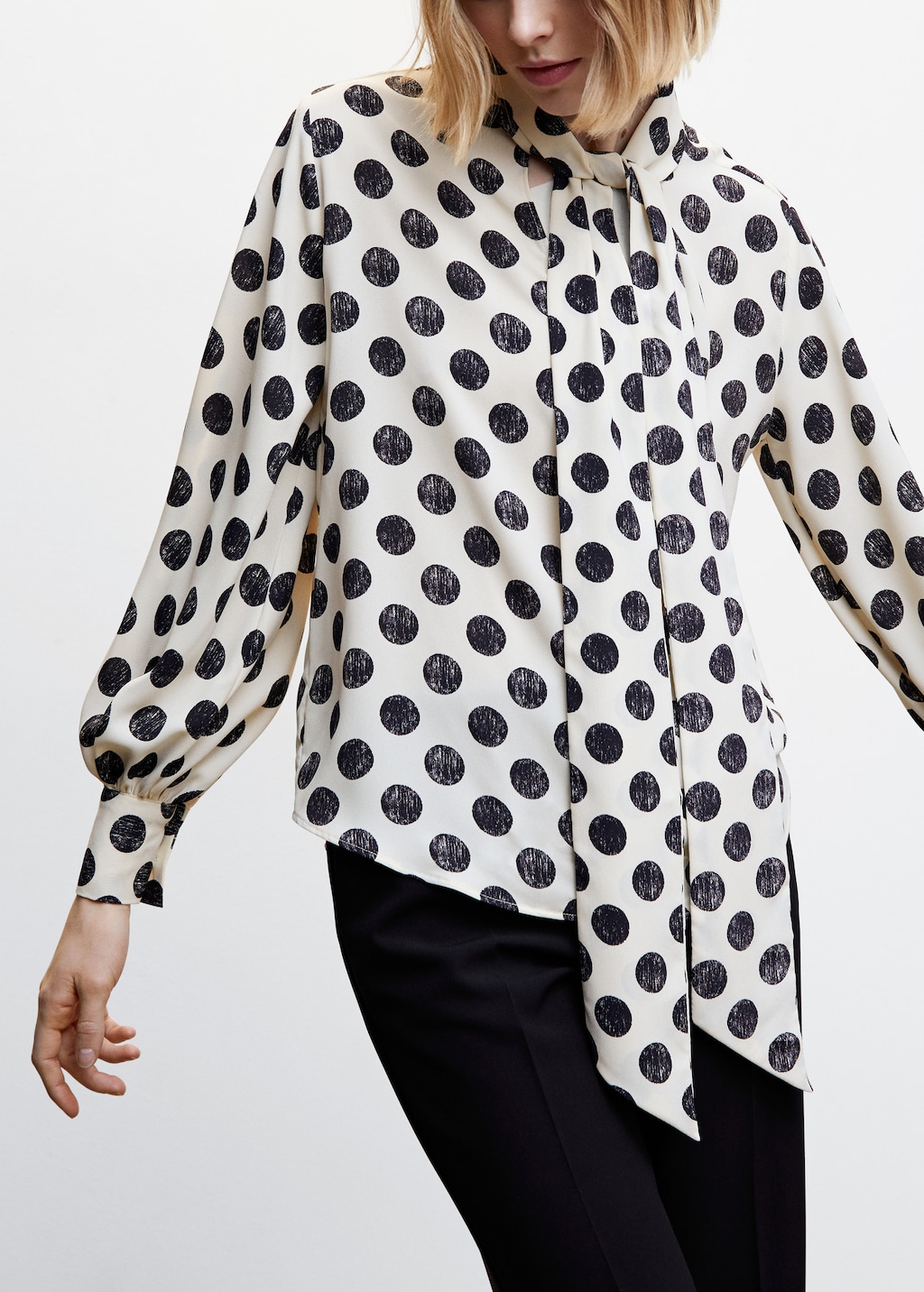Blouse a pois n ud Femme MANGO France La Reunion