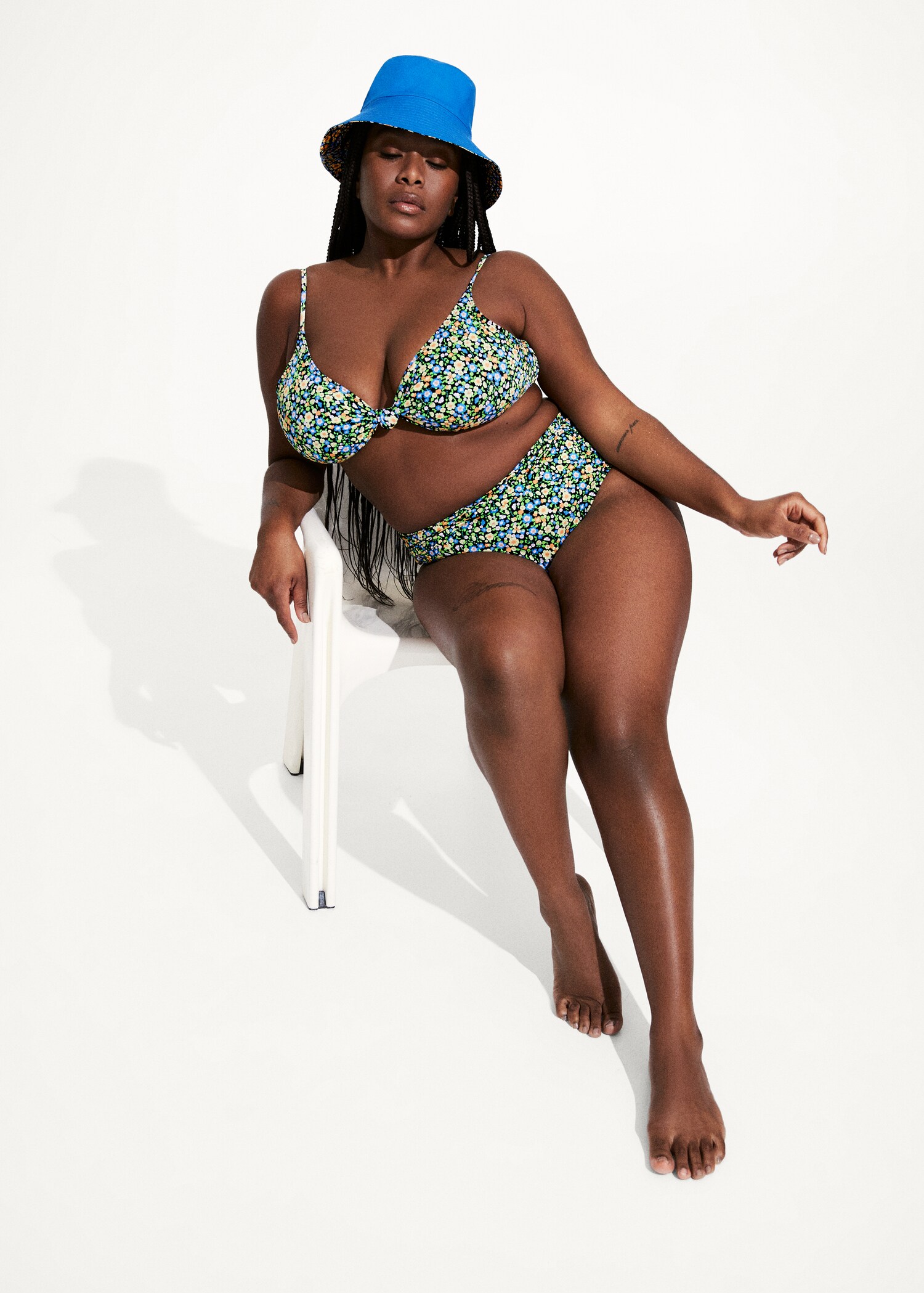 Bikini-Top mit Knotendetail - Detail des Artikels 6