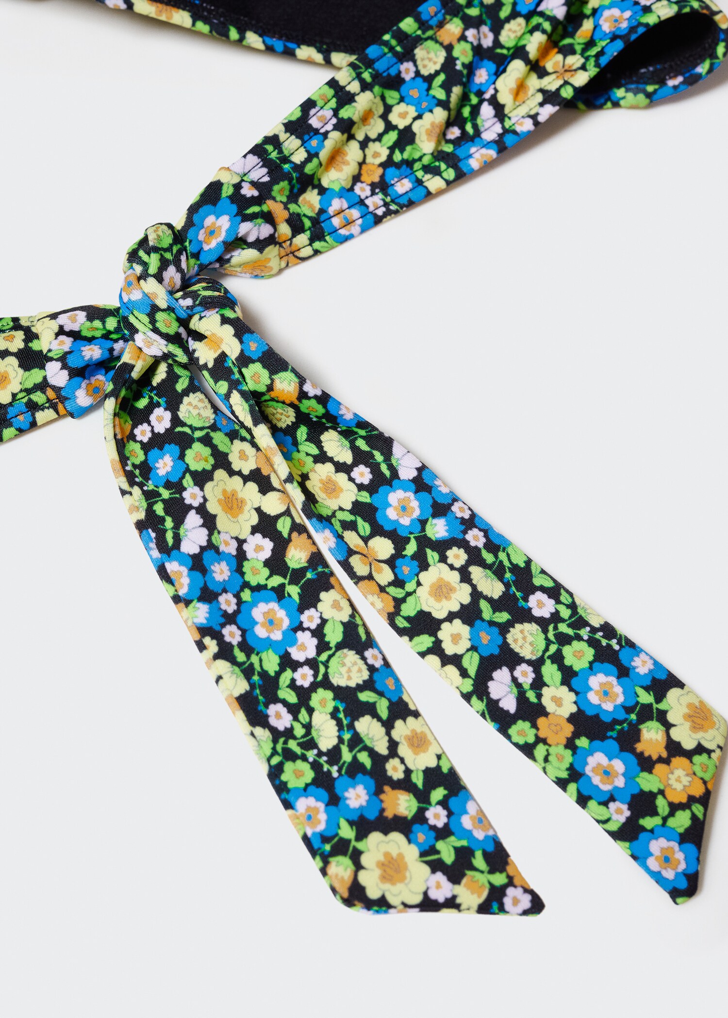 Bikini-Top mit Knotendetail - Detail des Artikels 8