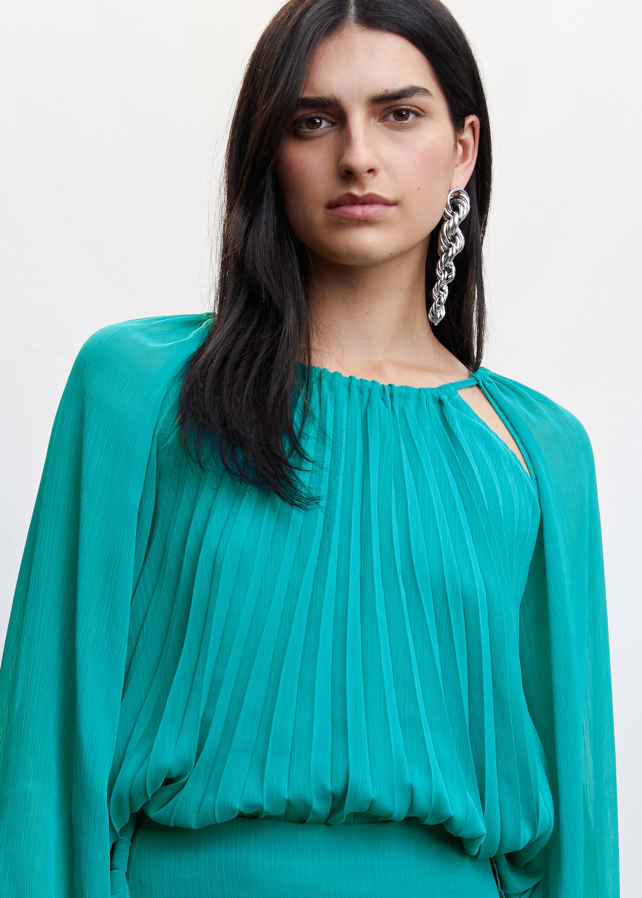 Pleated off-the-shoulder blouse - Details of the article 1