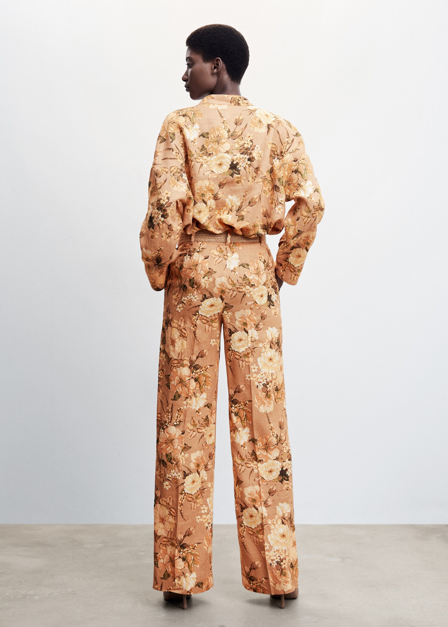Floral linen pants - Reverse of the article
