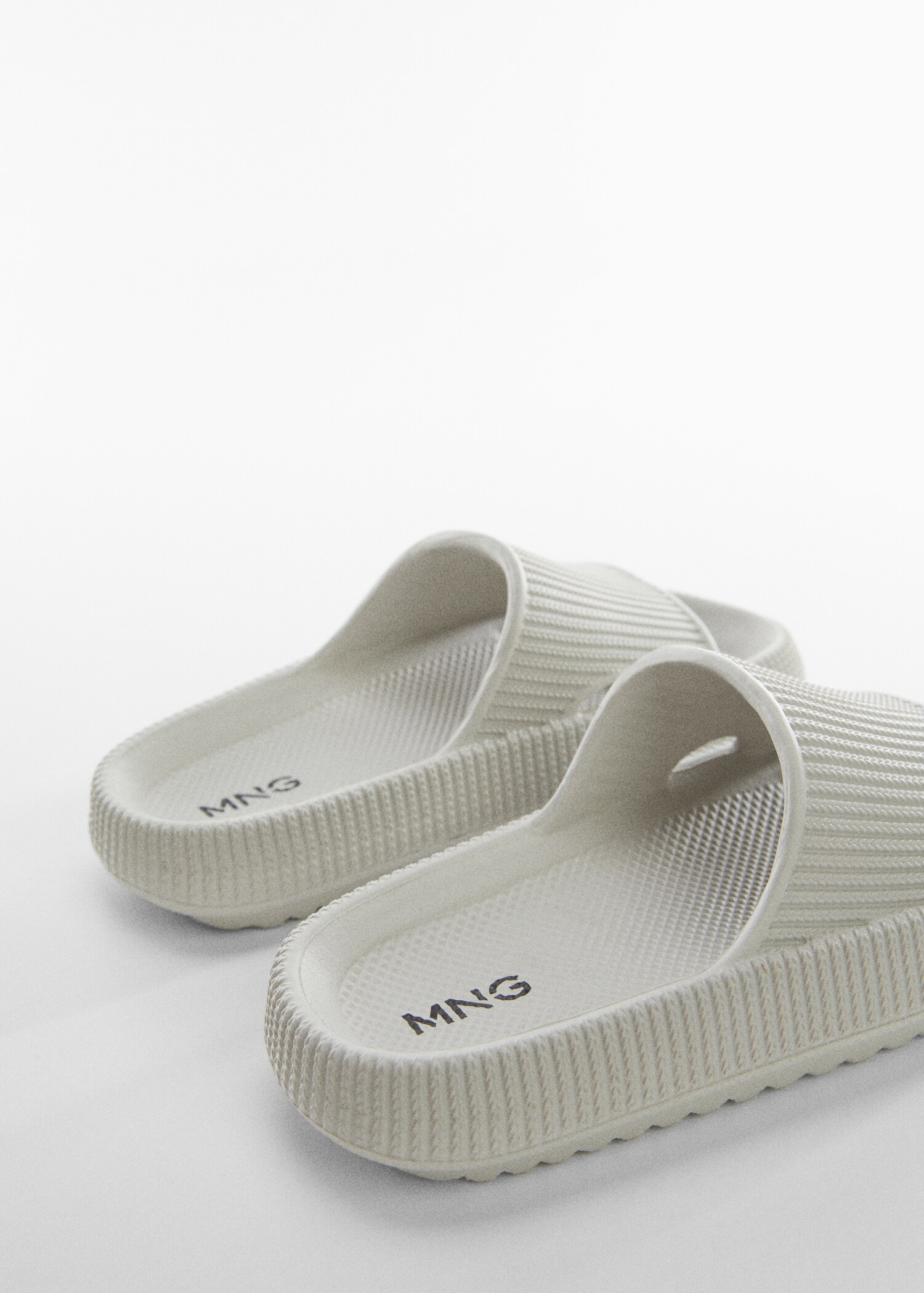 Texturierte Flip-Flops - Detail des Artikels 1