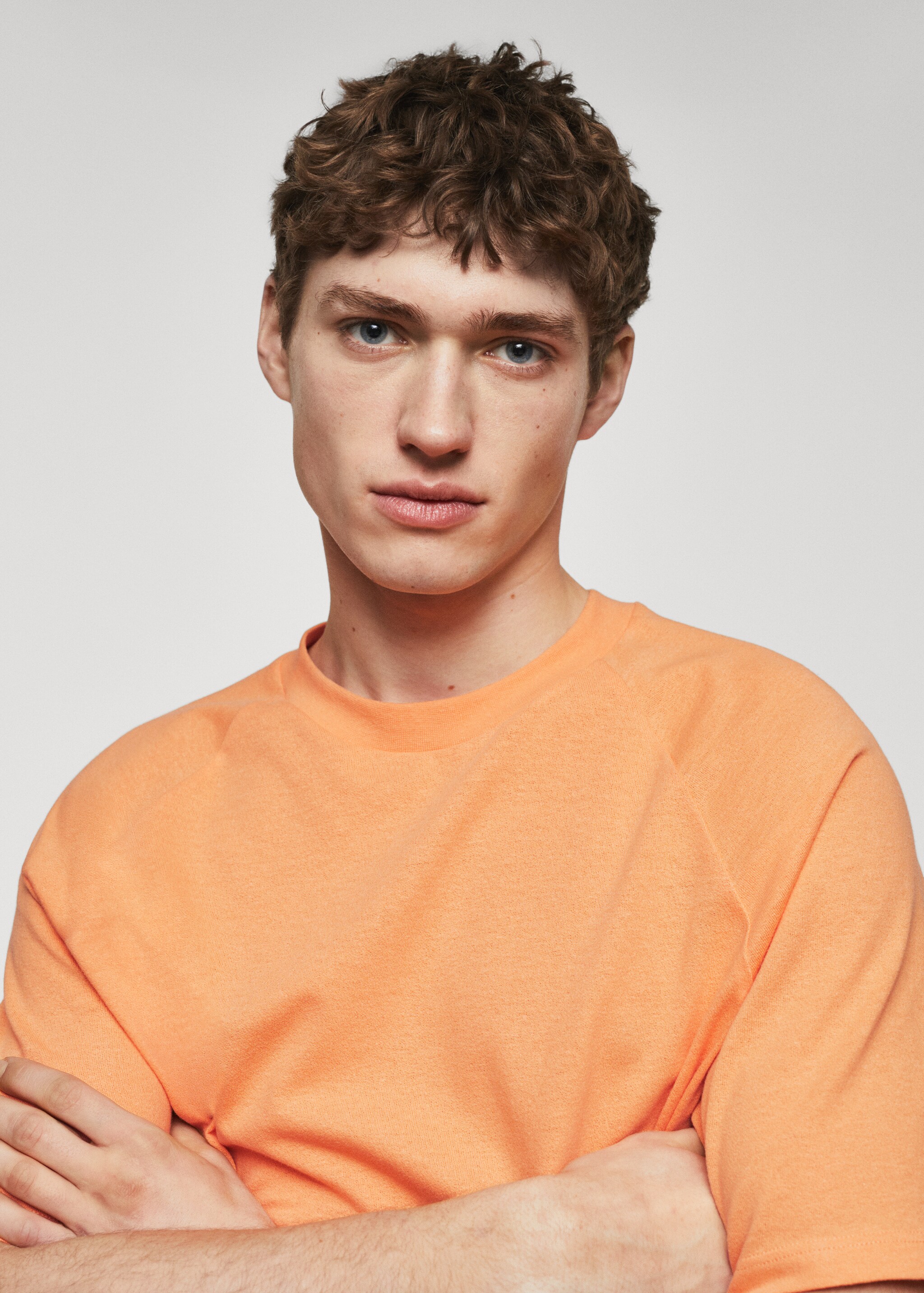 Textured cotton T-shirt - Details of the article 1