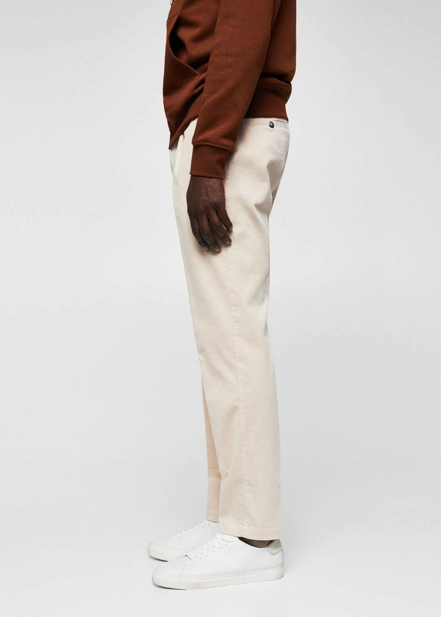 Bundfaltenhose aus Cord - Detail des Artikels 4
