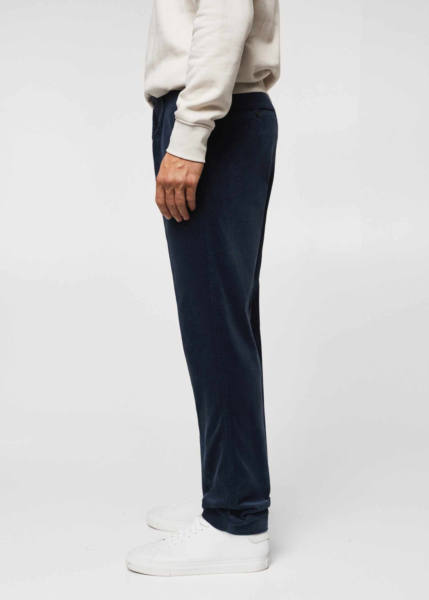 Pleated corduroy trousers - Details of the article 6