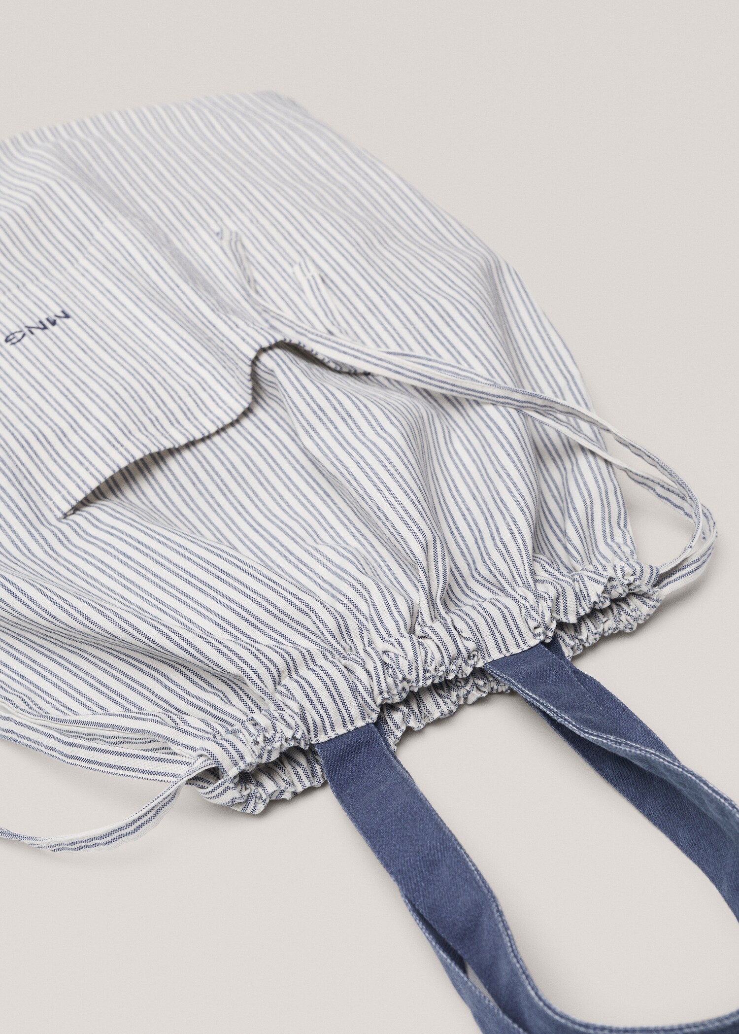 Poseveske med vevd stripe - Artikkeldetalj 2