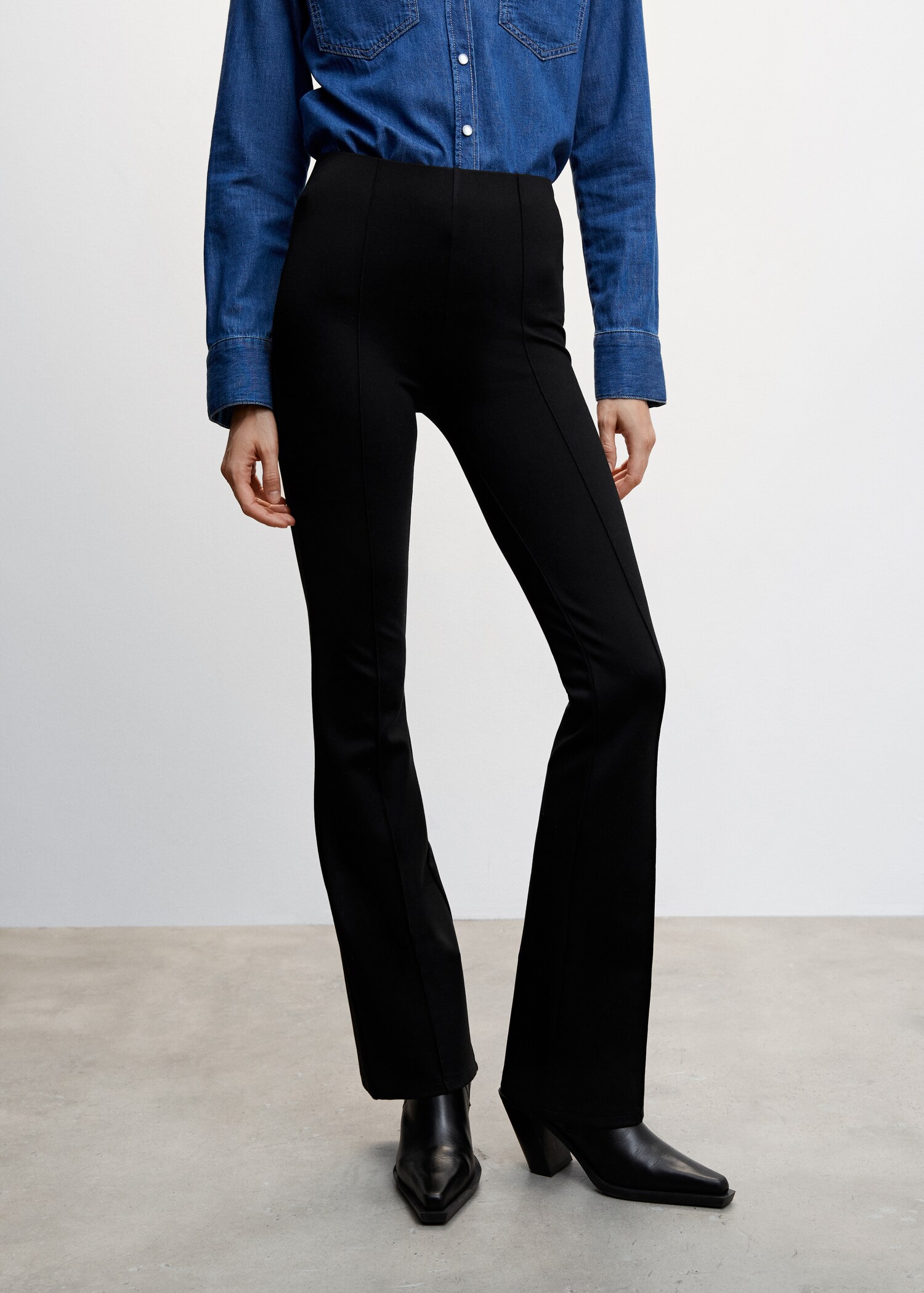 Legging évasé - Plan moyen