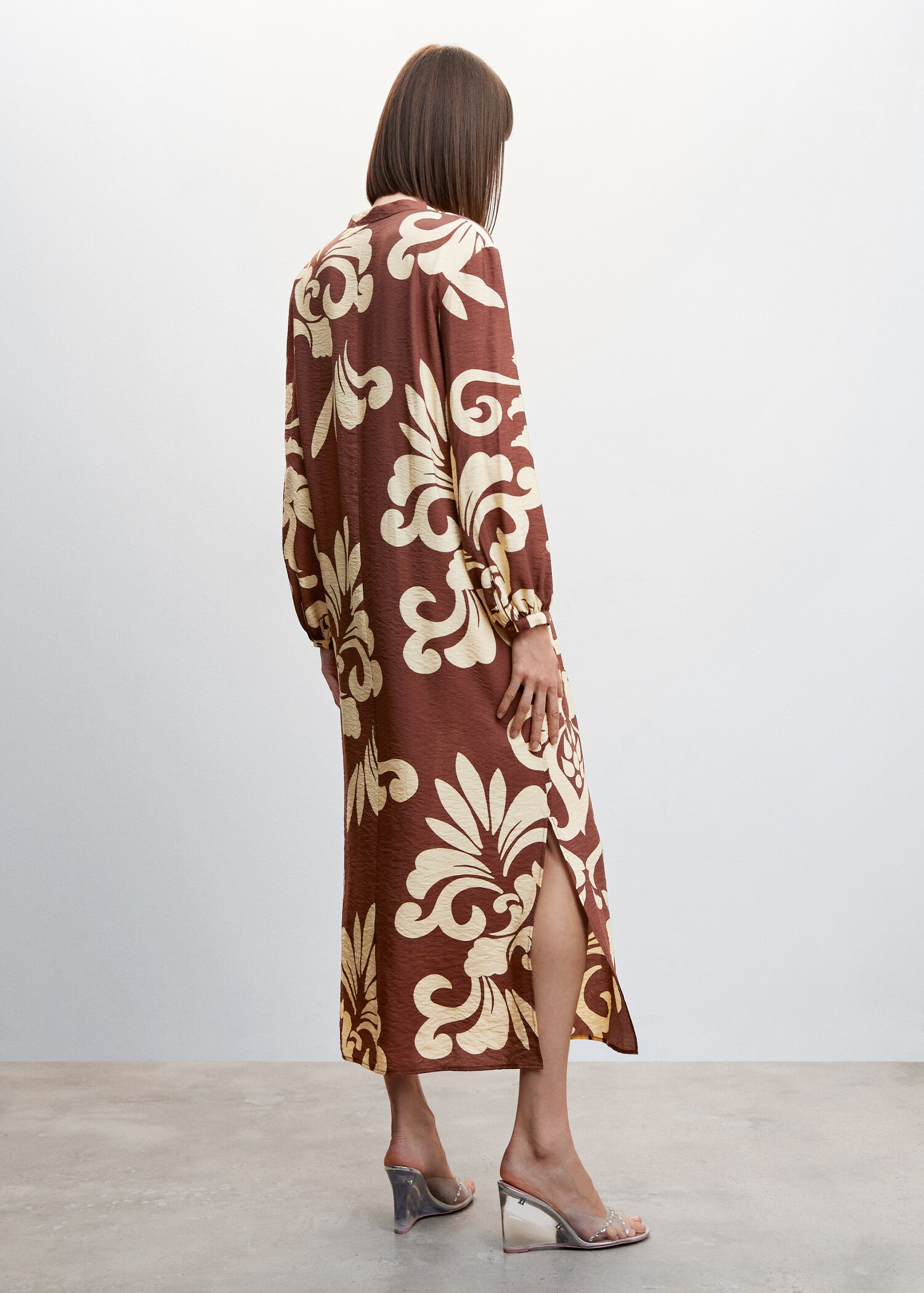 Vestido estampado abertura  - Reverso del artículo