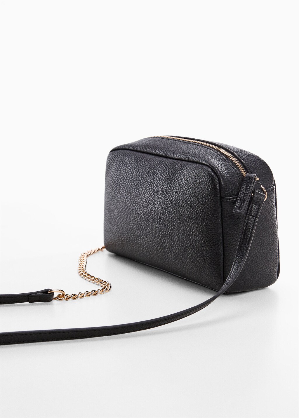 Chain shoulder bag
